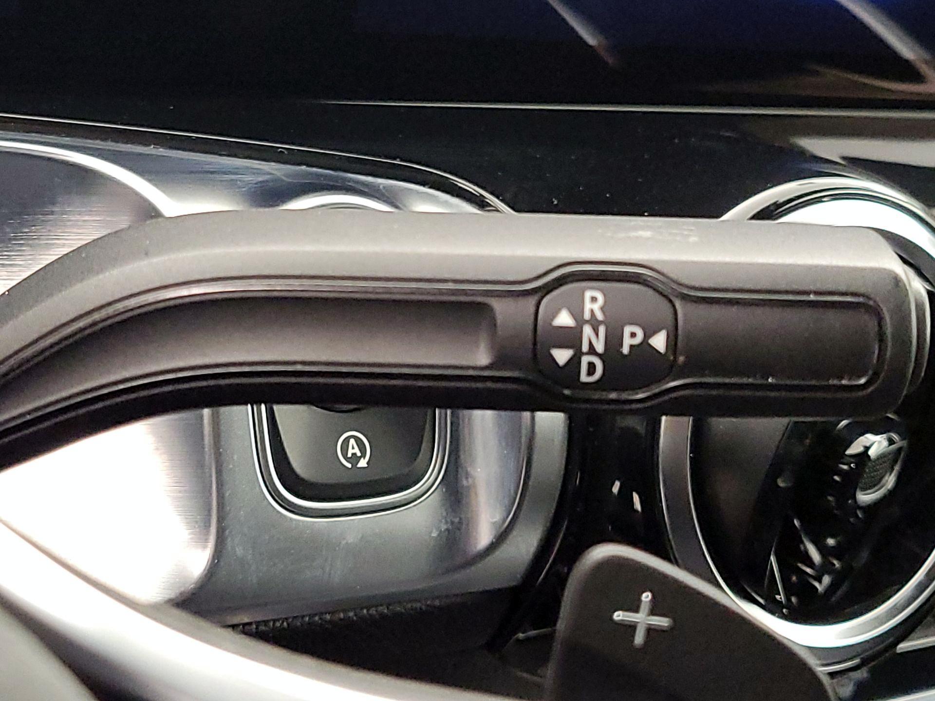 Thumbnail: 2020 Mercedes-Benz GLB - 17