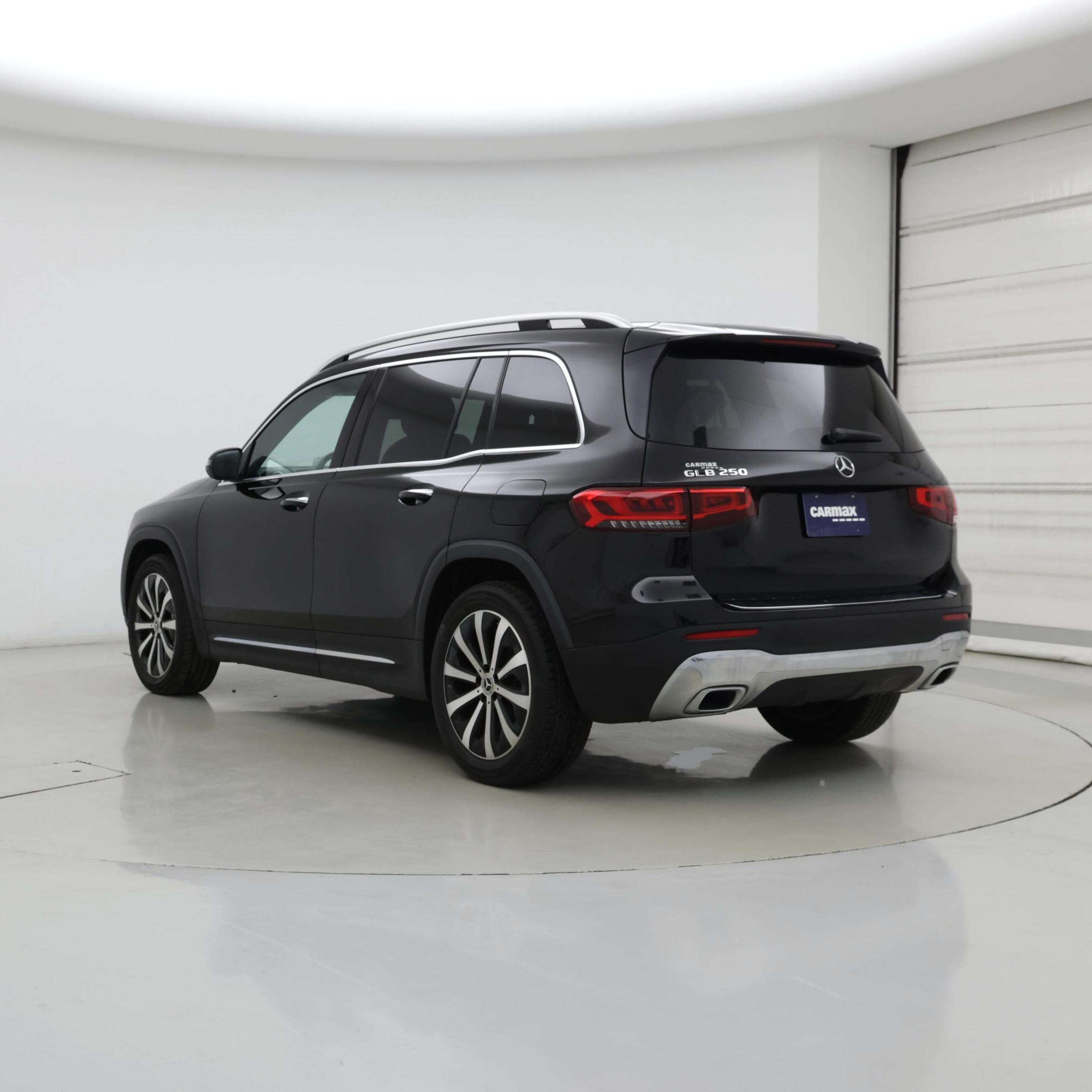 Thumbnail: 2020 Mercedes-Benz GLB - 2