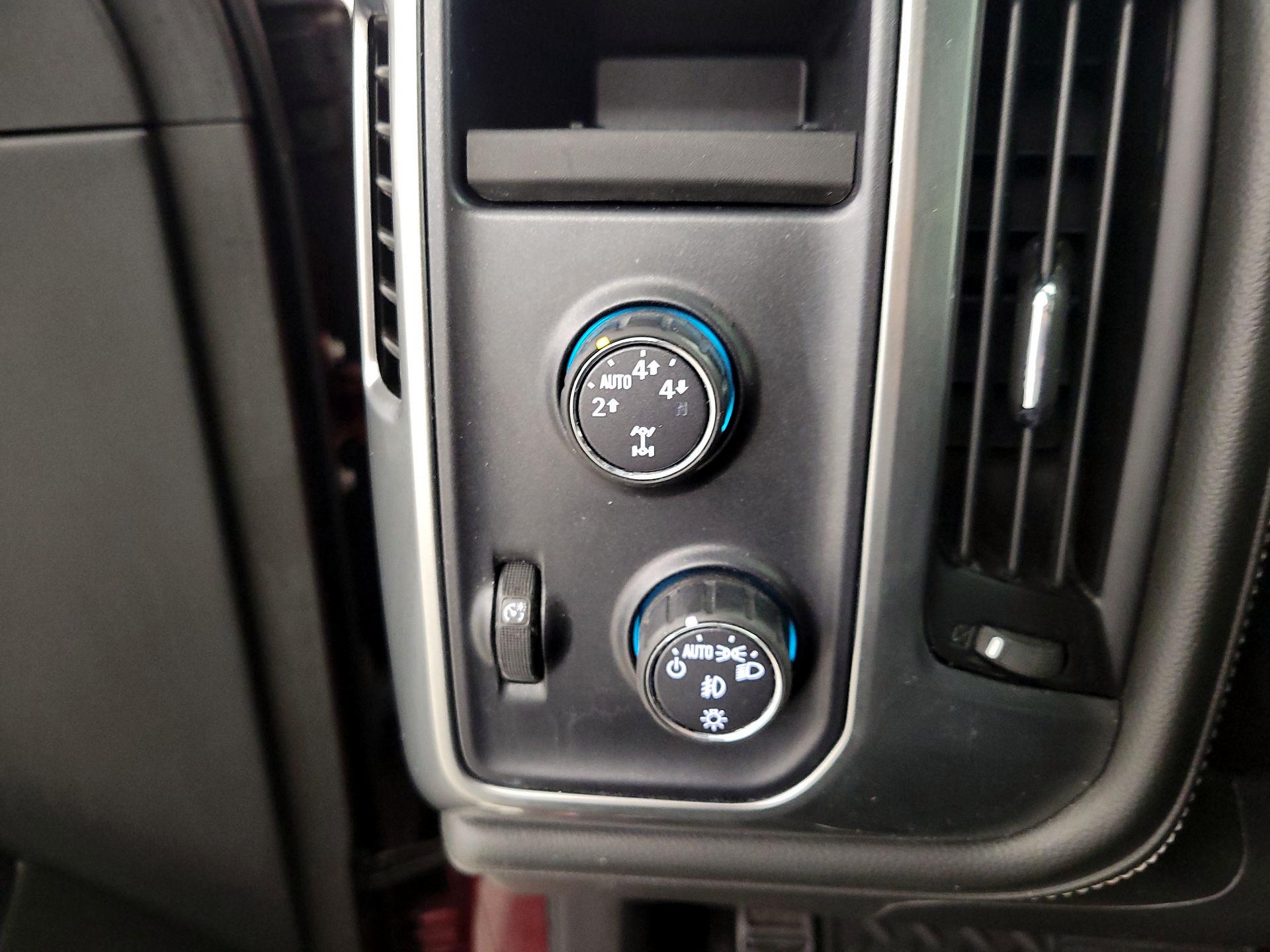 Thumbnail: 2016 Chevrolet Silverado 1500 - 13