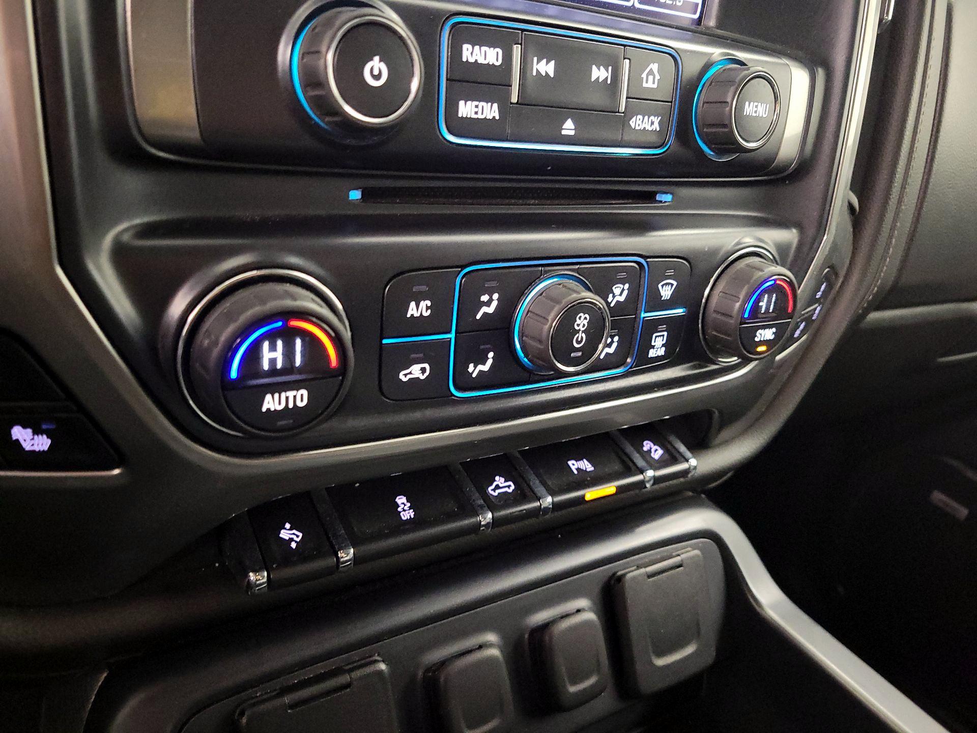 Thumbnail: 2016 Chevrolet Silverado 1500 - 16