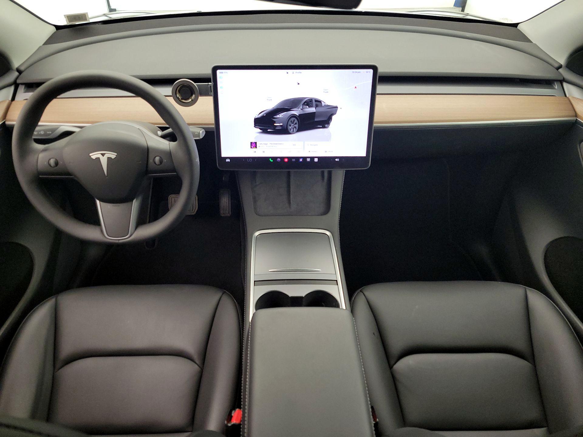 Thumbnail: 2025 Tesla Model Y - 9