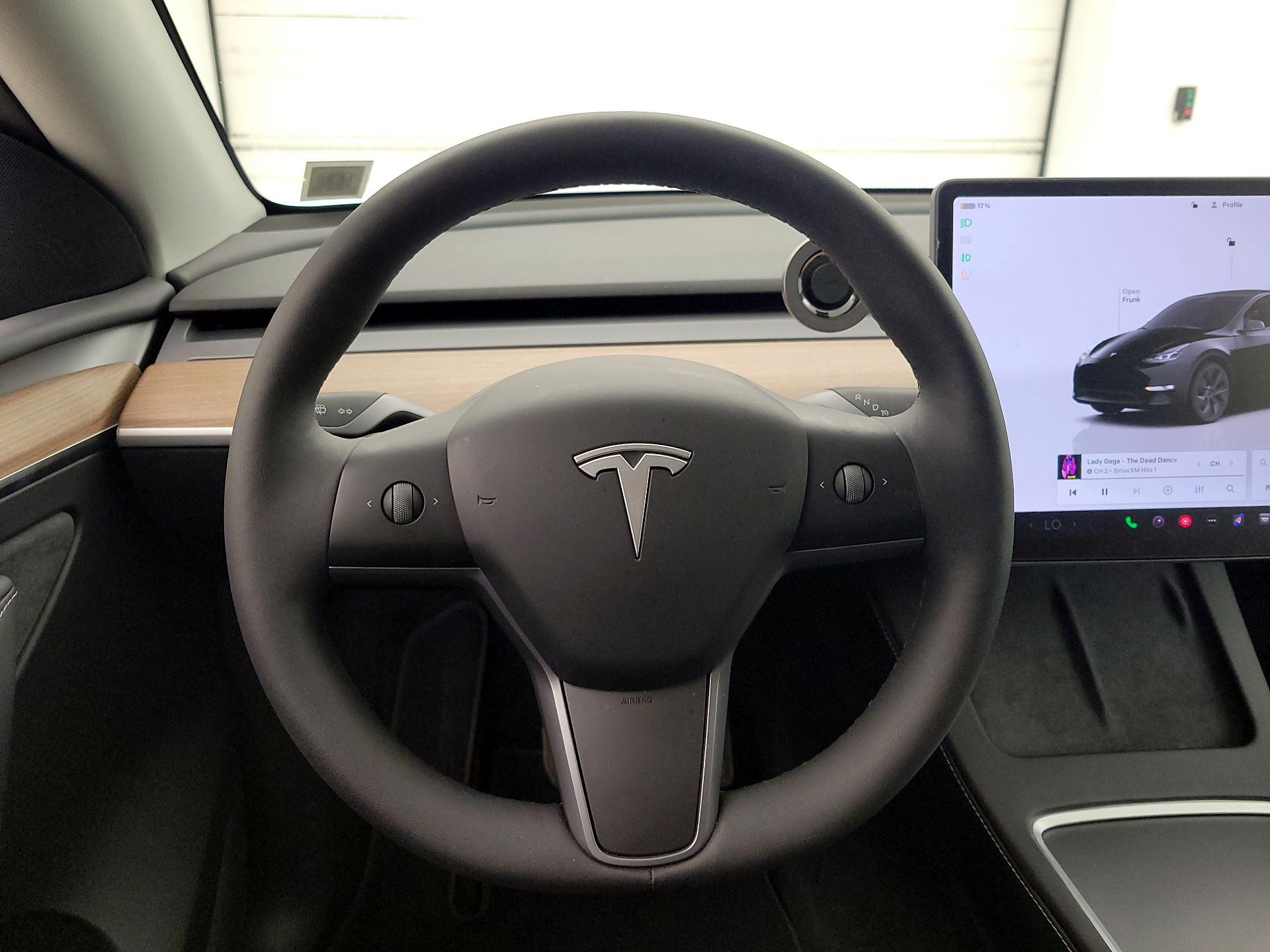 Thumbnail: 2025 Tesla Model Y - 10