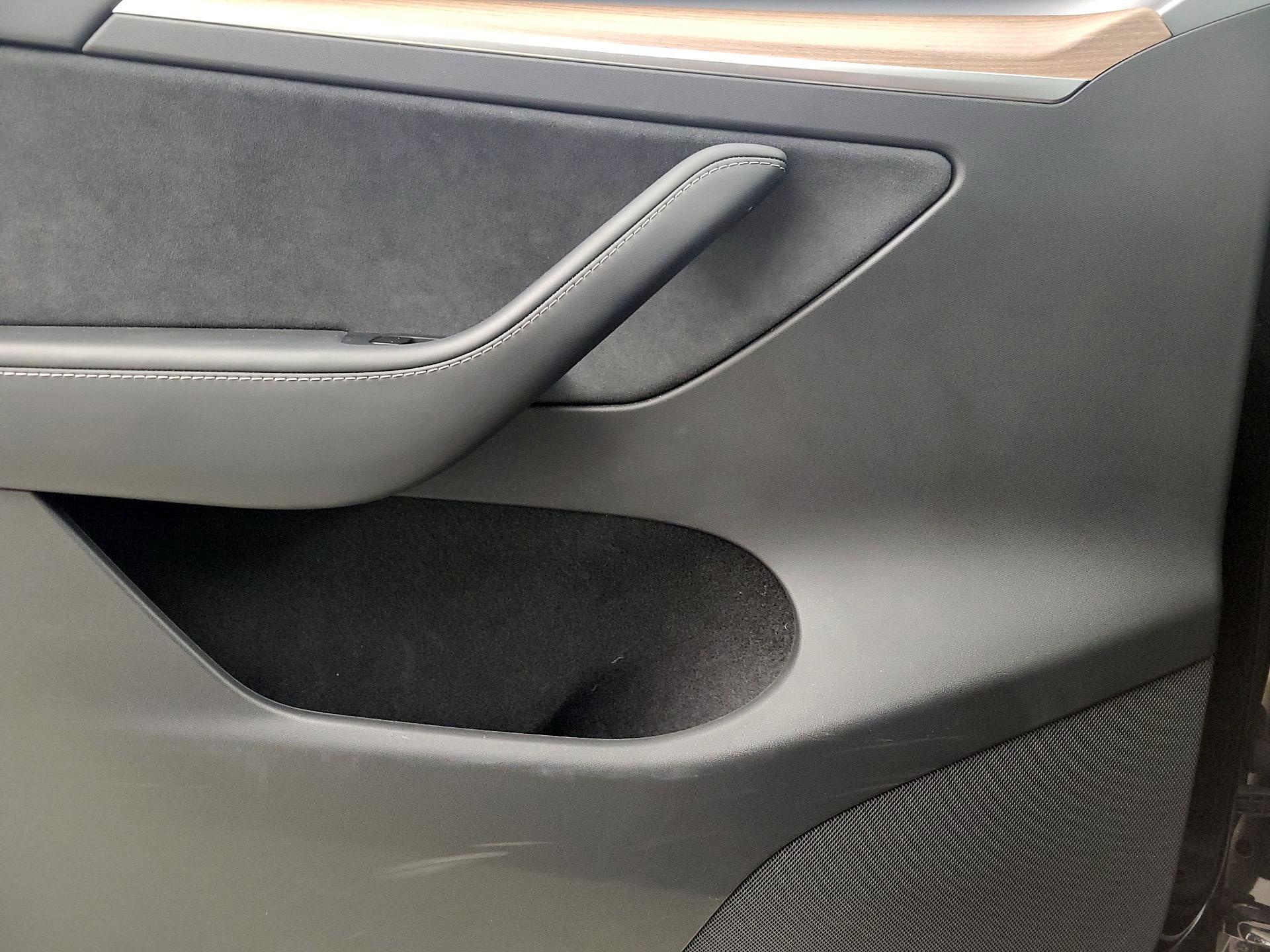 Thumbnail: 2025 Tesla Model Y - 12