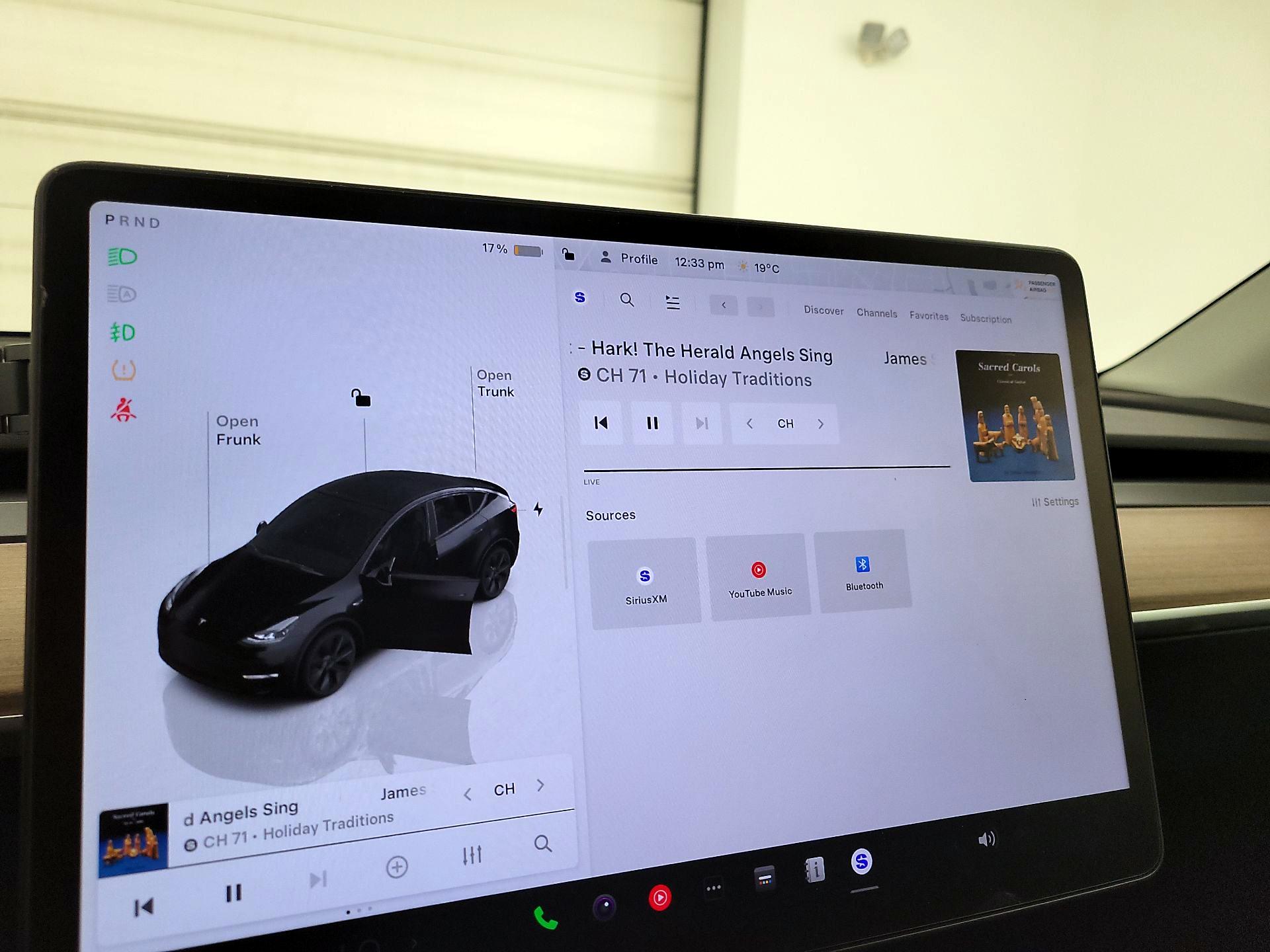 Thumbnail: 2025 Tesla Model Y - 15