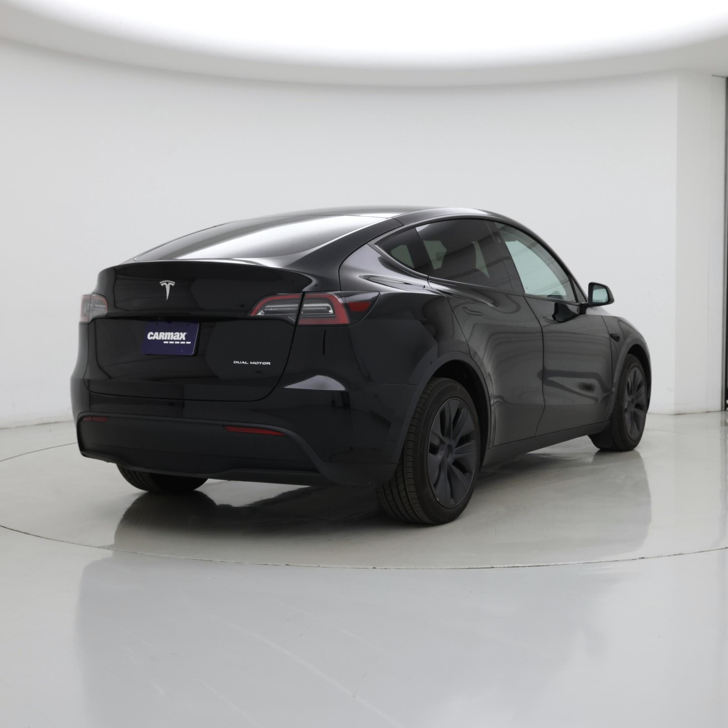 Thumbnail: 2025 Tesla Model Y - 8