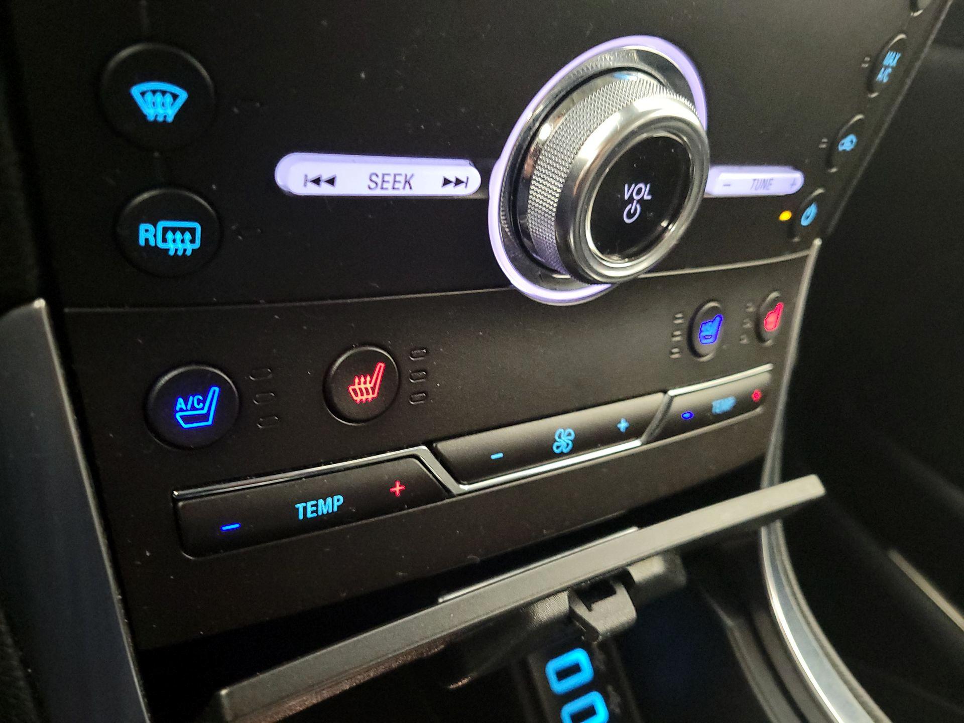 Thumbnail: 2019 Ford Edge - 16