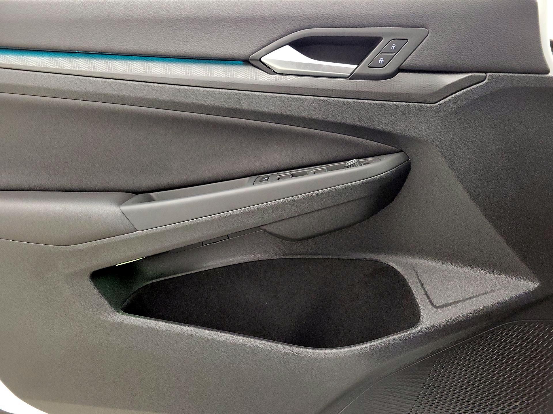 Thumbnail: 2023 Volkswagen Golf - 12