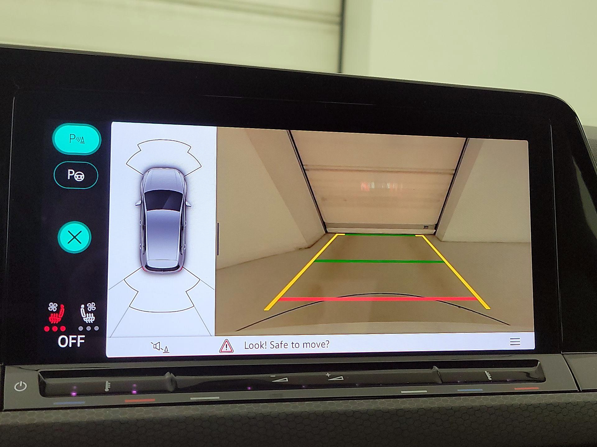 Thumbnail: 2023 Volkswagen Golf - 15