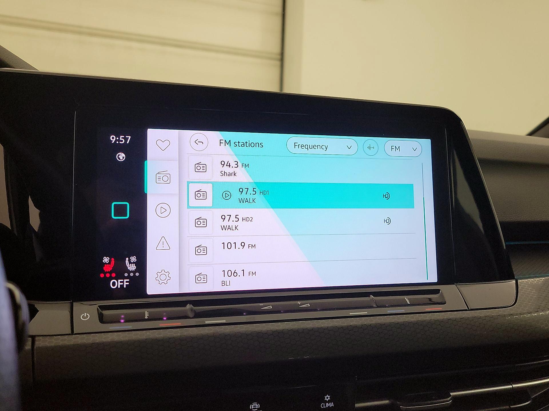 Thumbnail: 2023 Volkswagen Golf - 16