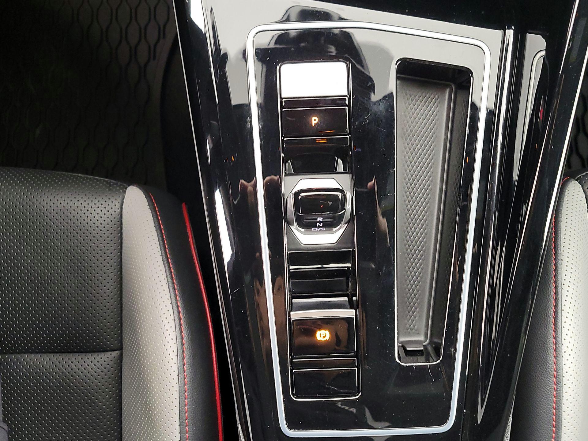 Thumbnail: 2023 Volkswagen Golf - 18