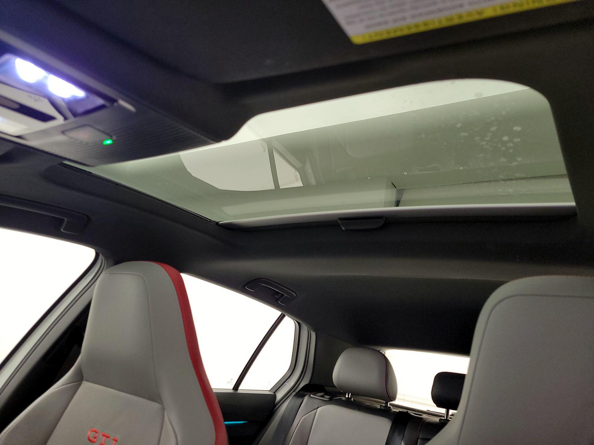 Thumbnail: 2023 Volkswagen Golf - 20