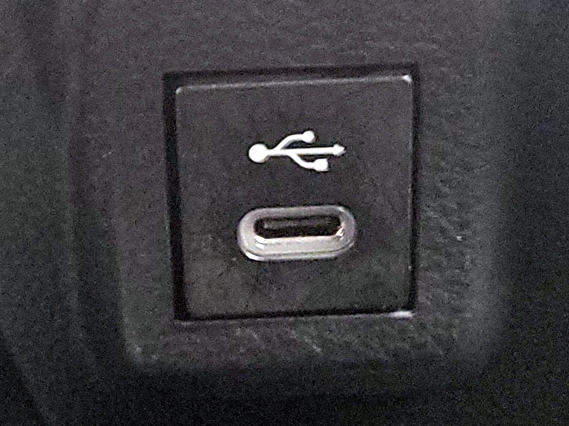 Thumbnail: 2023 Toyota Corolla - 18