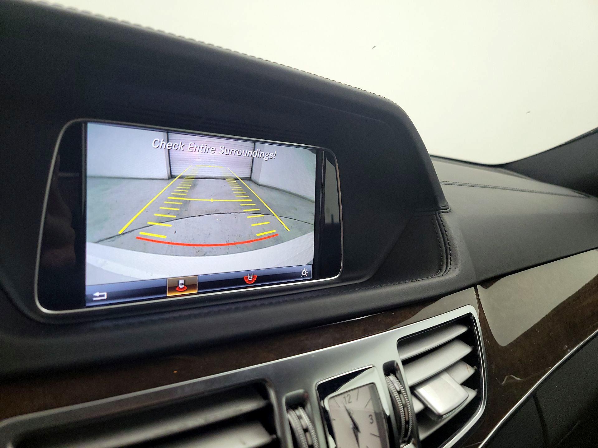 Thumbnail: 2016 Mercedes-Benz E-Class - 14