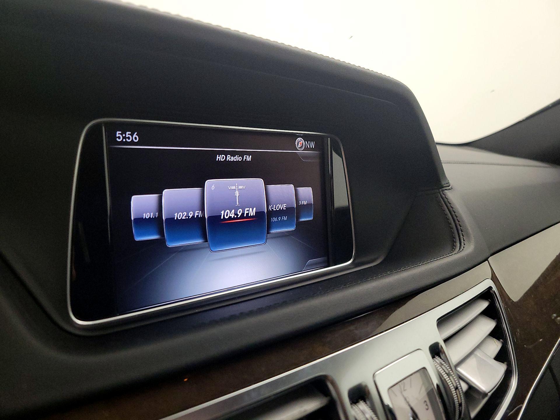 Thumbnail: 2016 Mercedes-Benz E-Class - 15