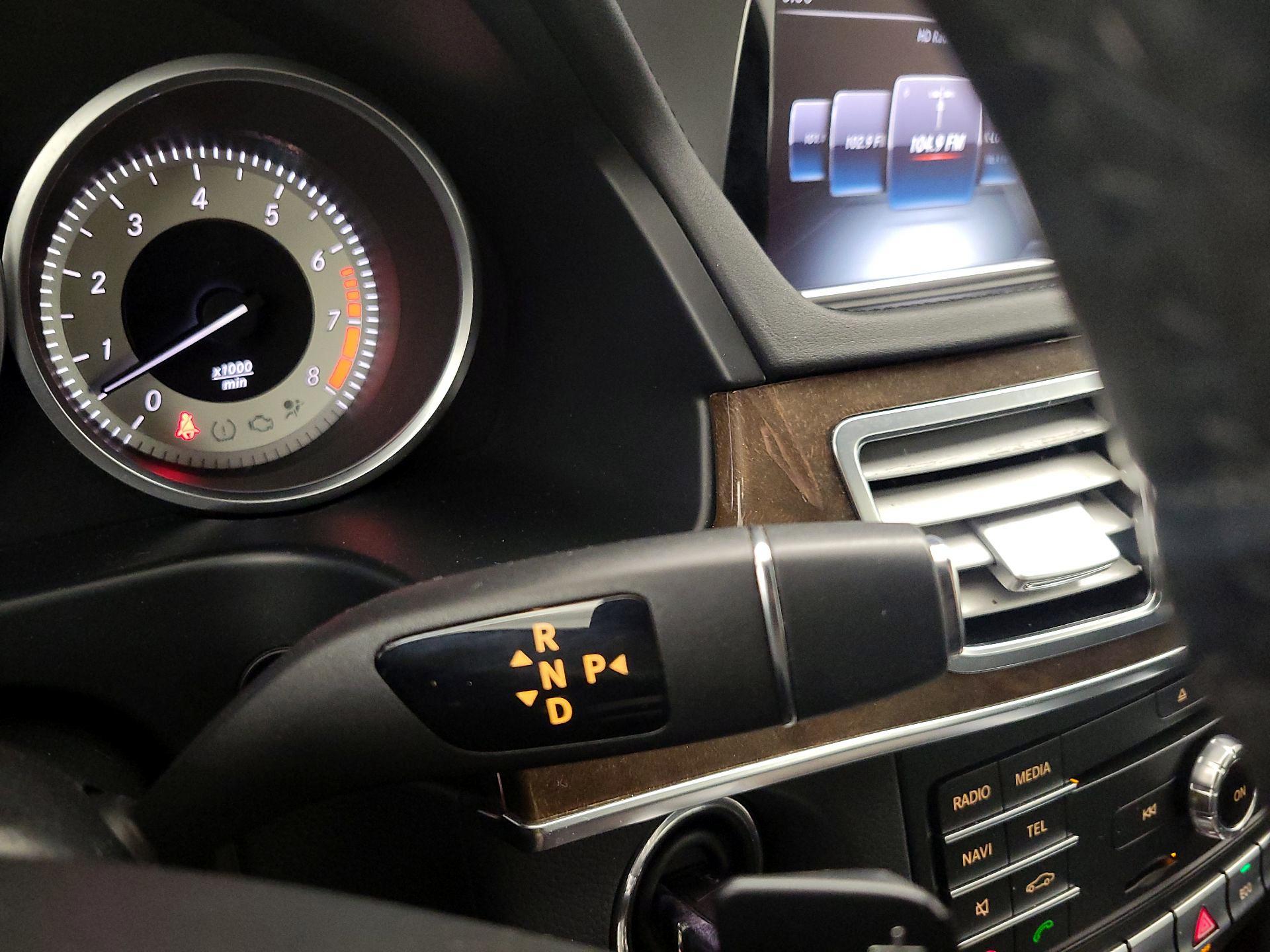 Thumbnail: 2016 Mercedes-Benz E-Class - 17