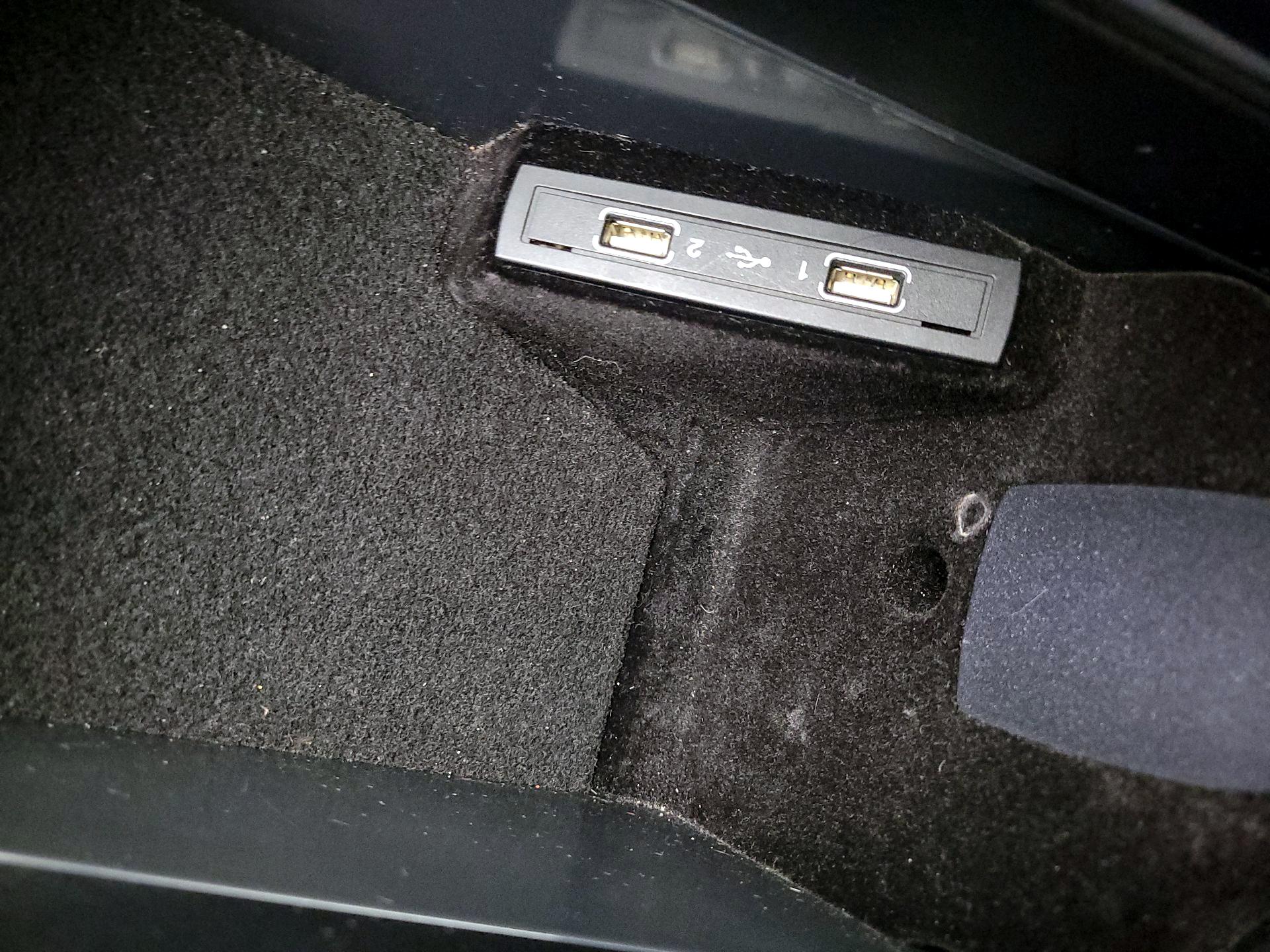 Thumbnail: 2016 Mercedes-Benz E-Class - 18