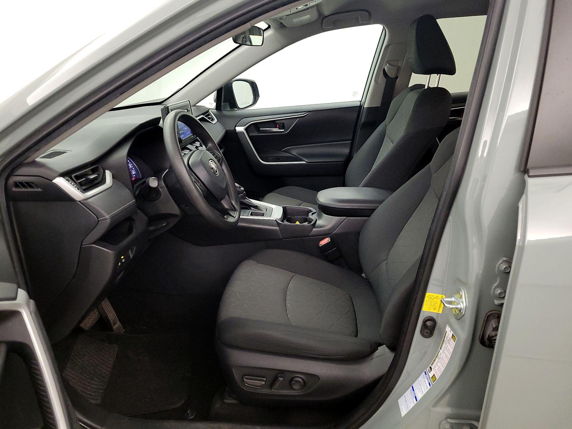 Thumbnail: 2021 Toyota RAV4 - 11