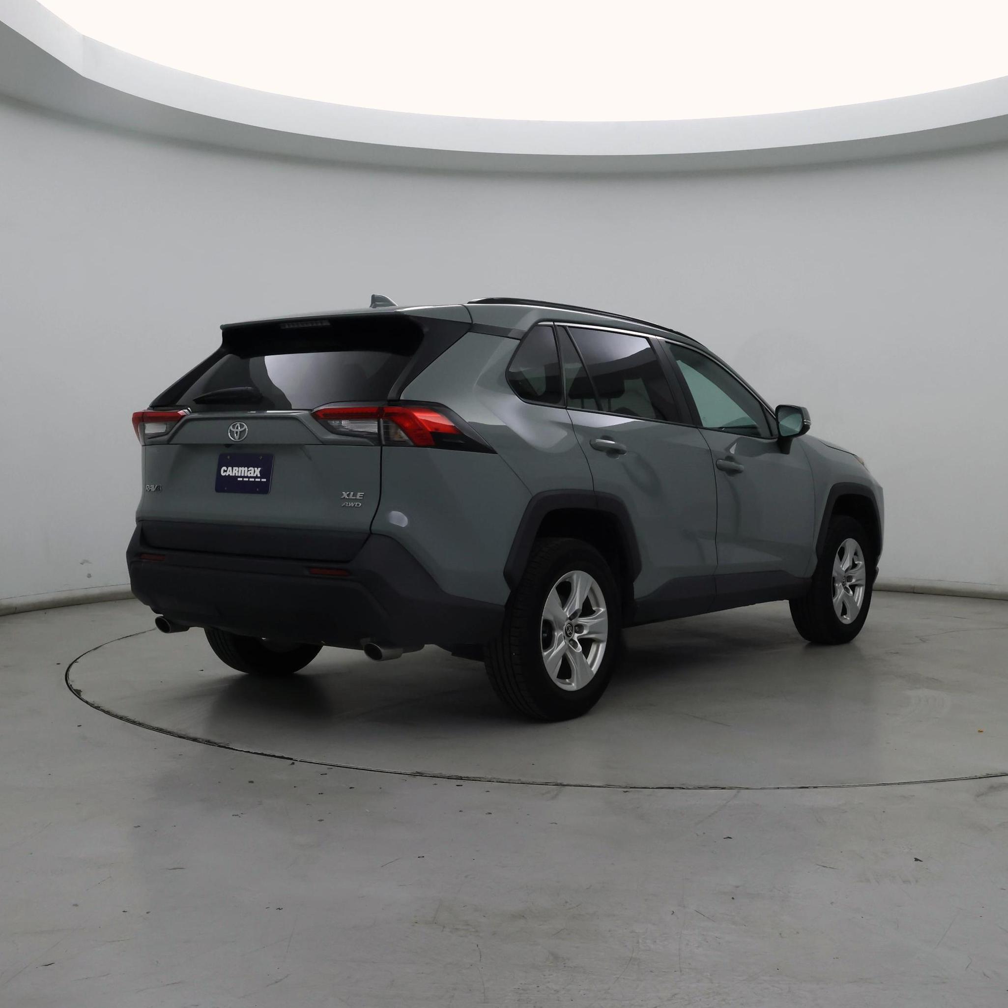 Thumbnail: 2021 Toyota RAV4 - 8