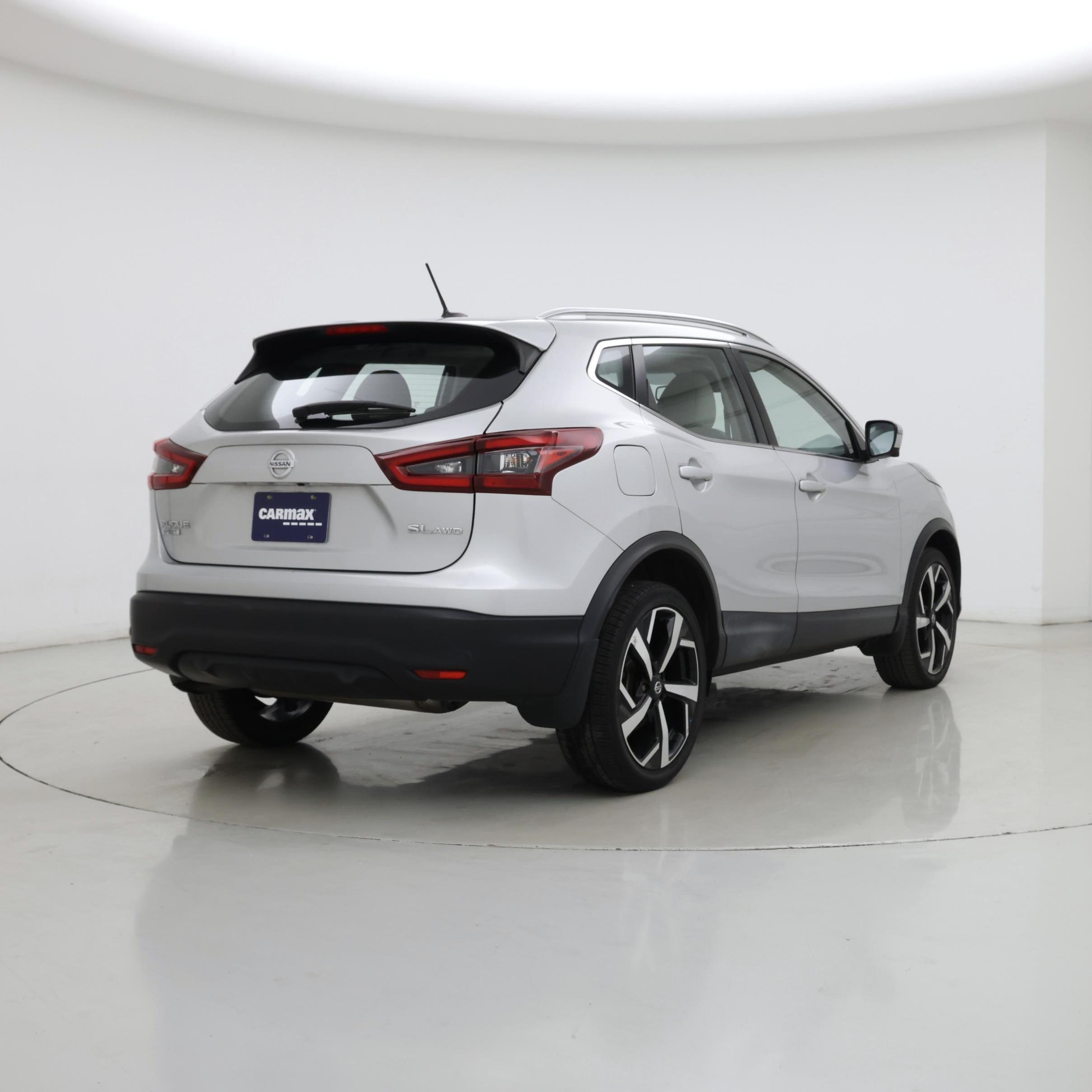 Thumbnail: 2020 Nissan Rogue Sport - 8