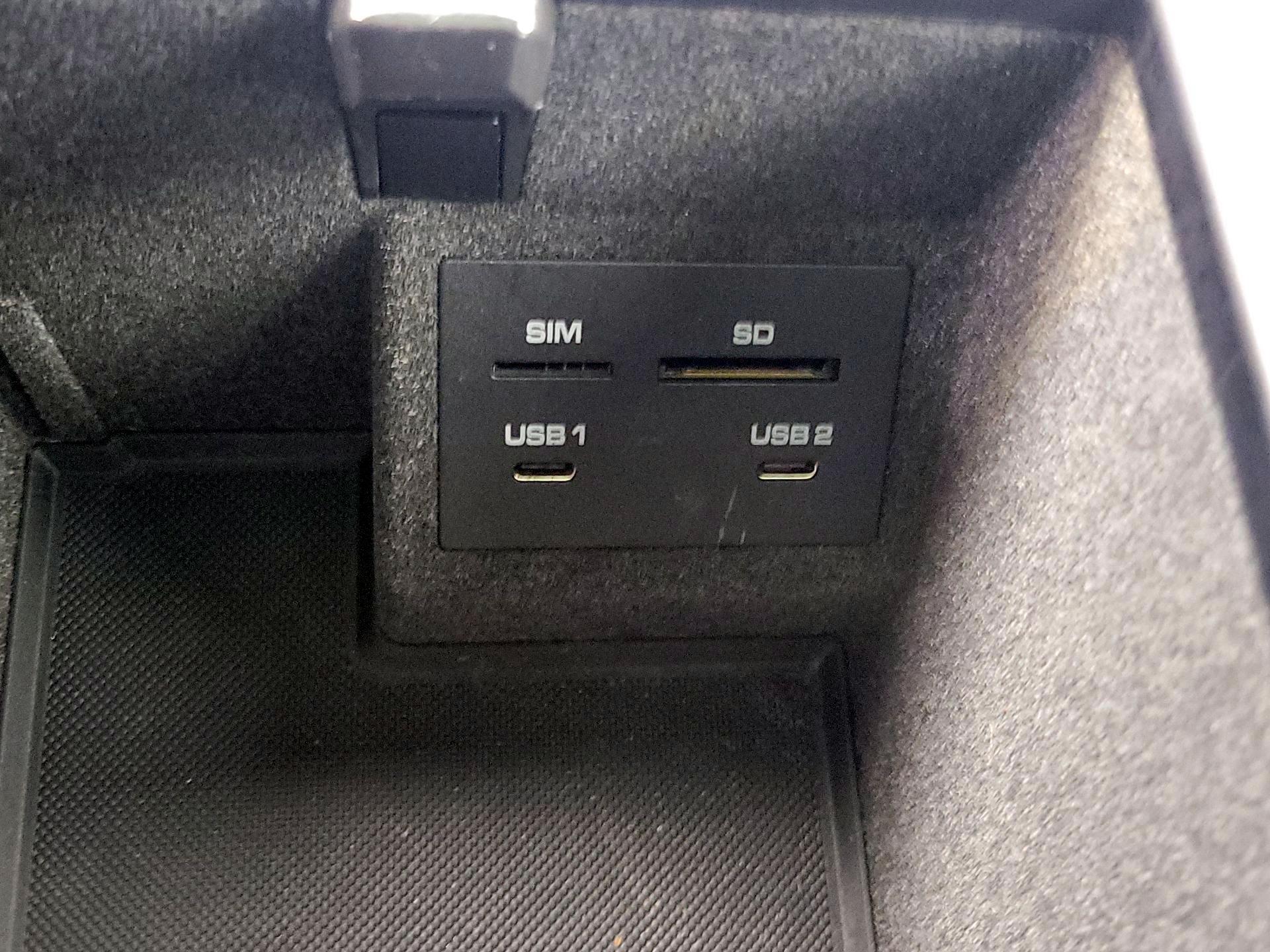 Thumbnail: 2021 Porsche Macan - 19