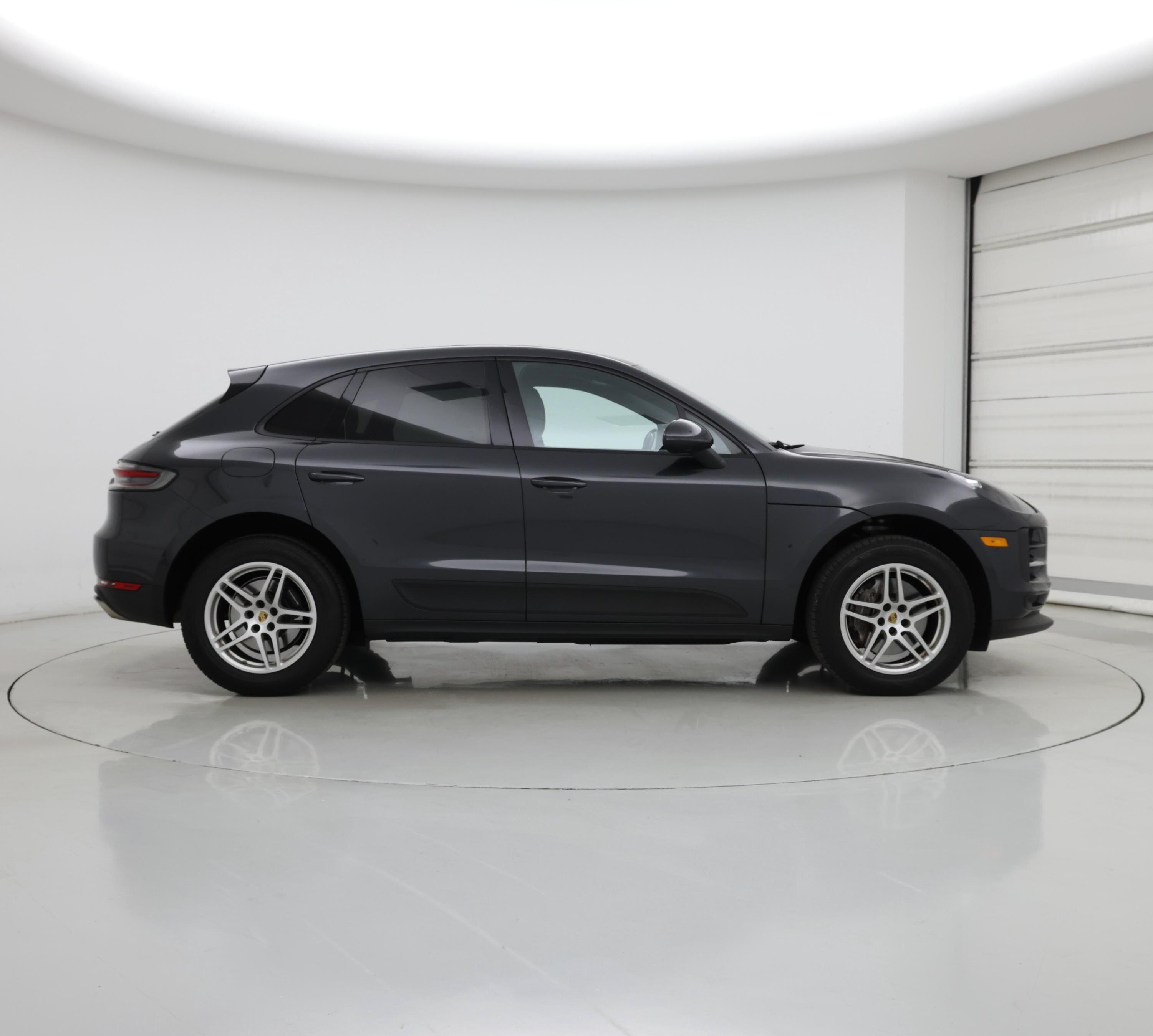 Thumbnail: 2021 Porsche Macan - 7