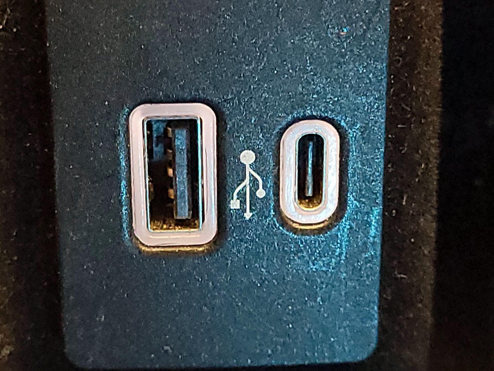 Thumbnail: 2022 Lincoln Navigator - 19