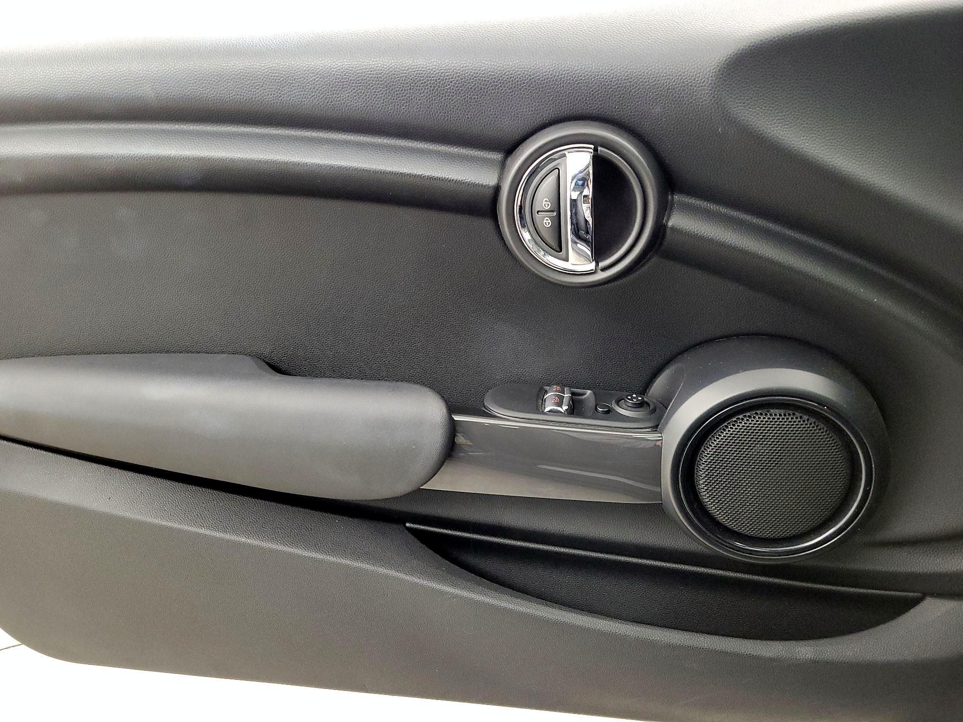 Thumbnail: 2018 MINI Cooper Hardtop - 12