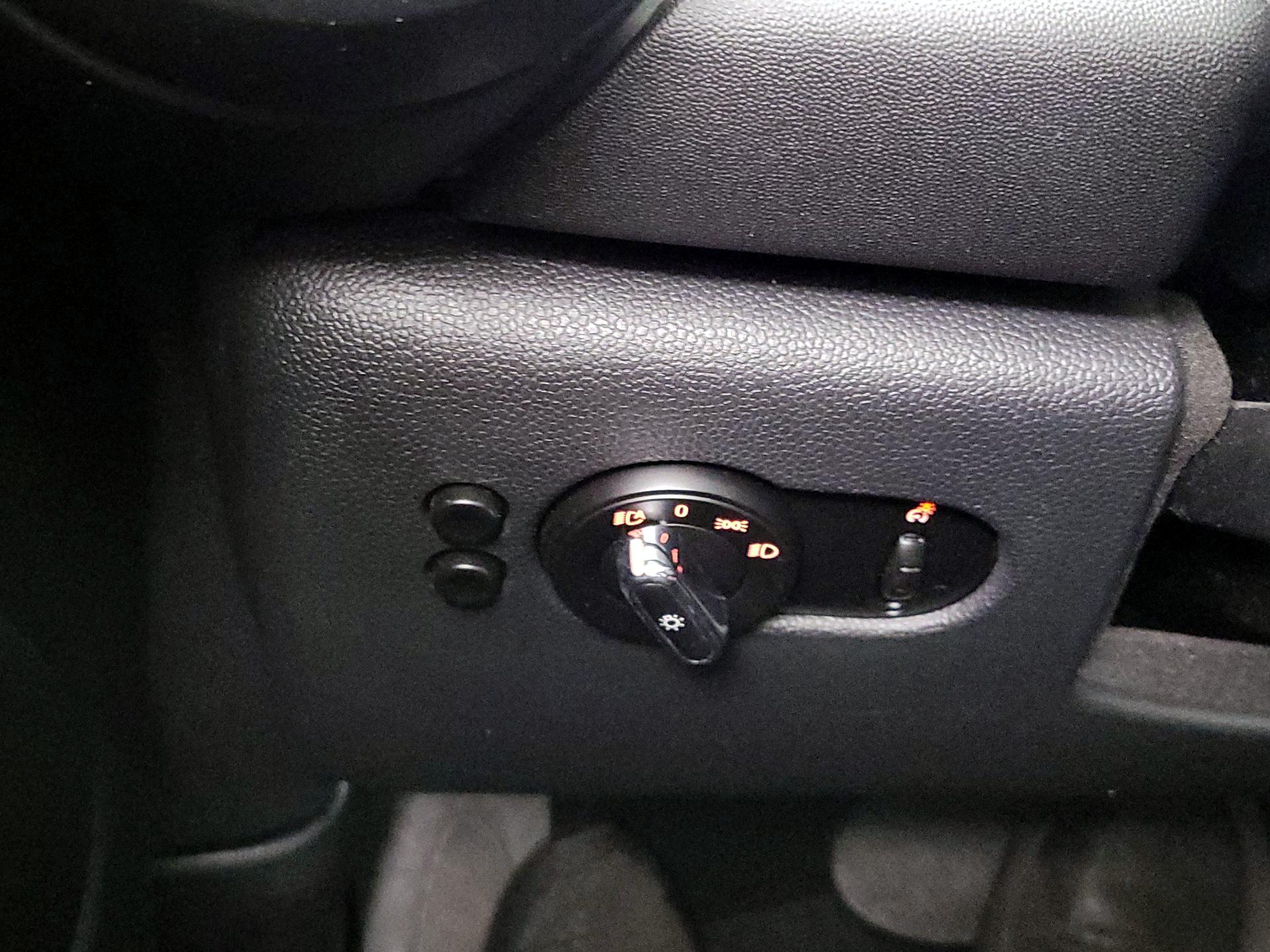 Thumbnail: 2018 MINI Cooper Hardtop - 13