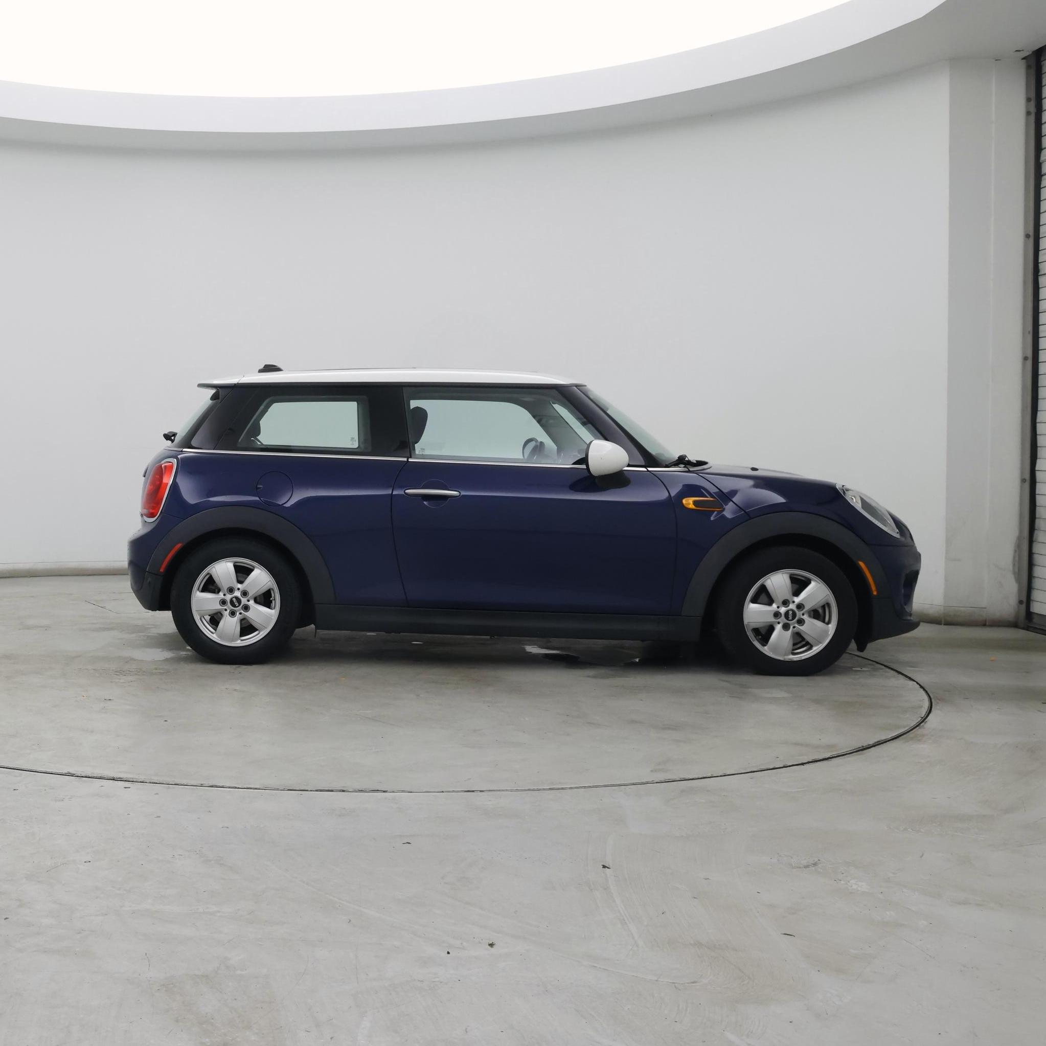 Thumbnail: 2018 MINI Cooper Hardtop - 7