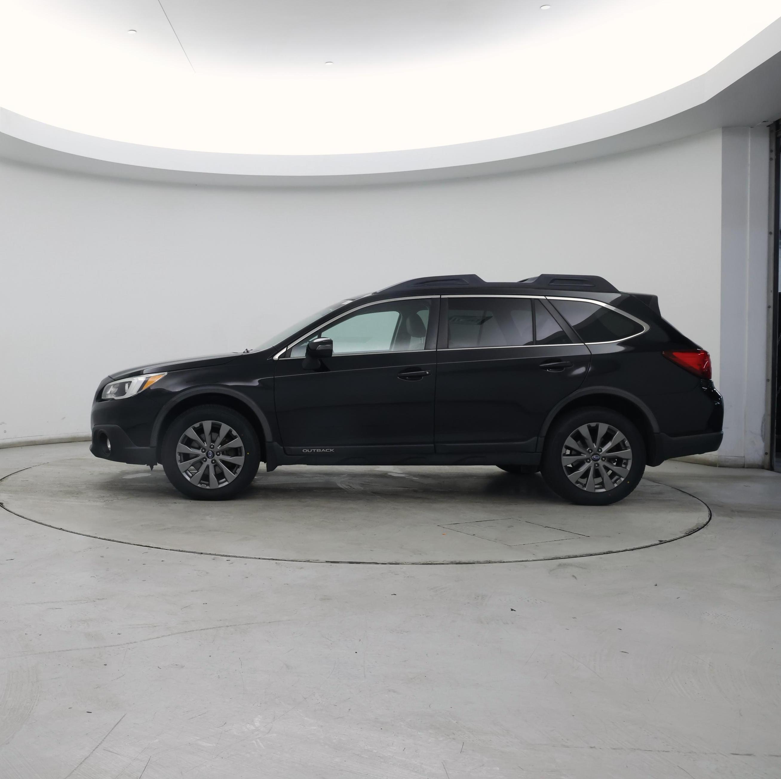 Thumbnail: 2016 Subaru Outback - 3