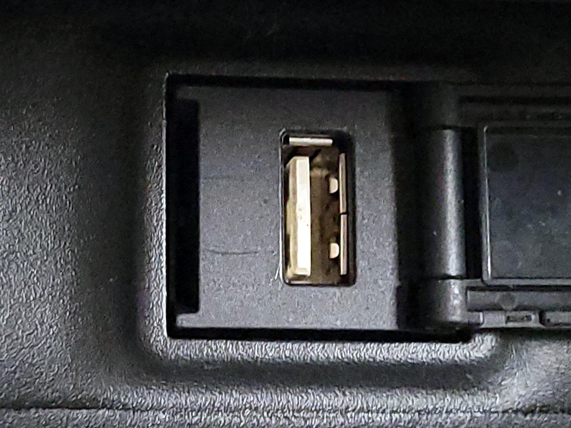 Thumbnail: 2021 Toyota RAV4 - 18