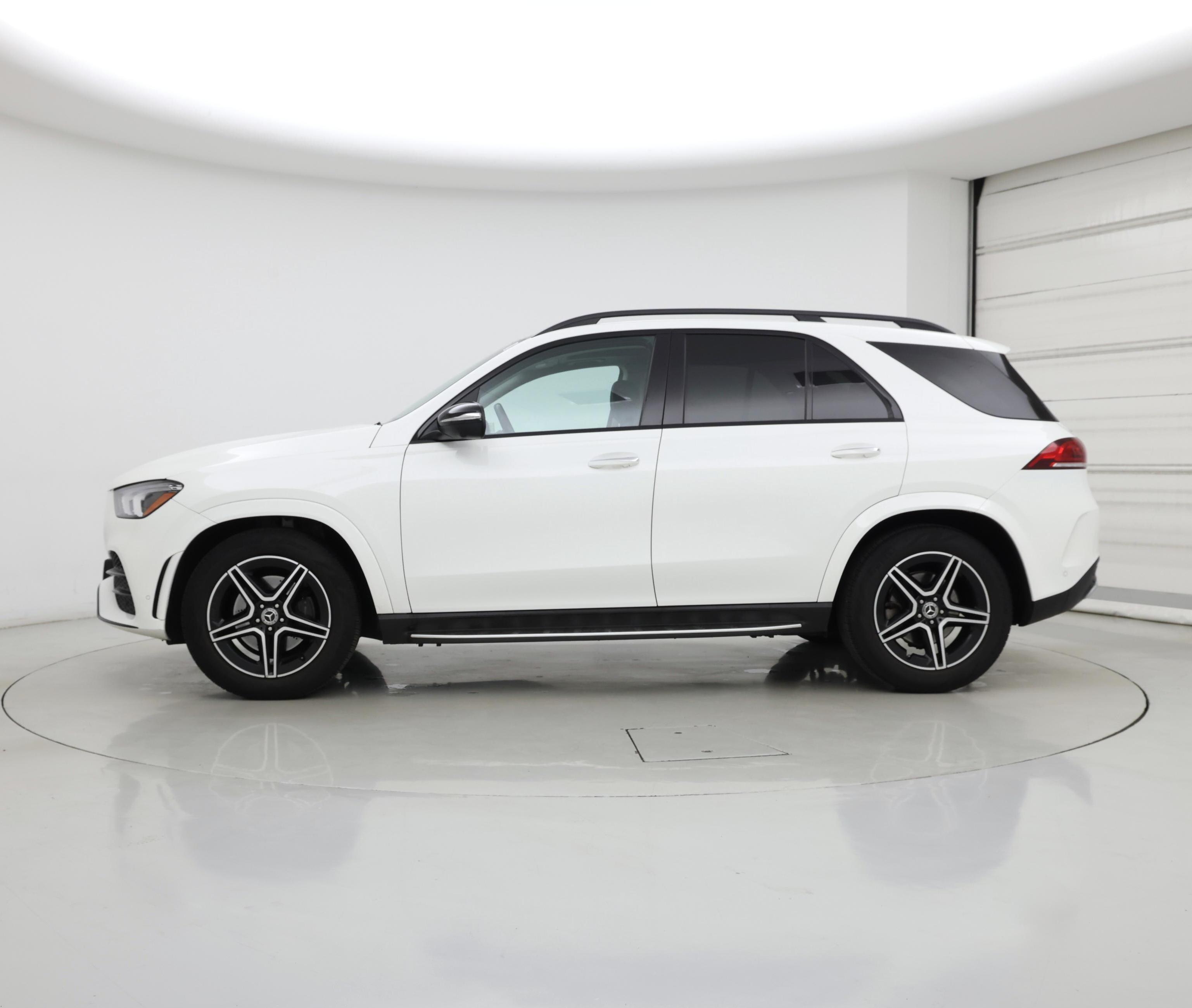 Thumbnail: 2020 Mercedes-Benz GLE - 3