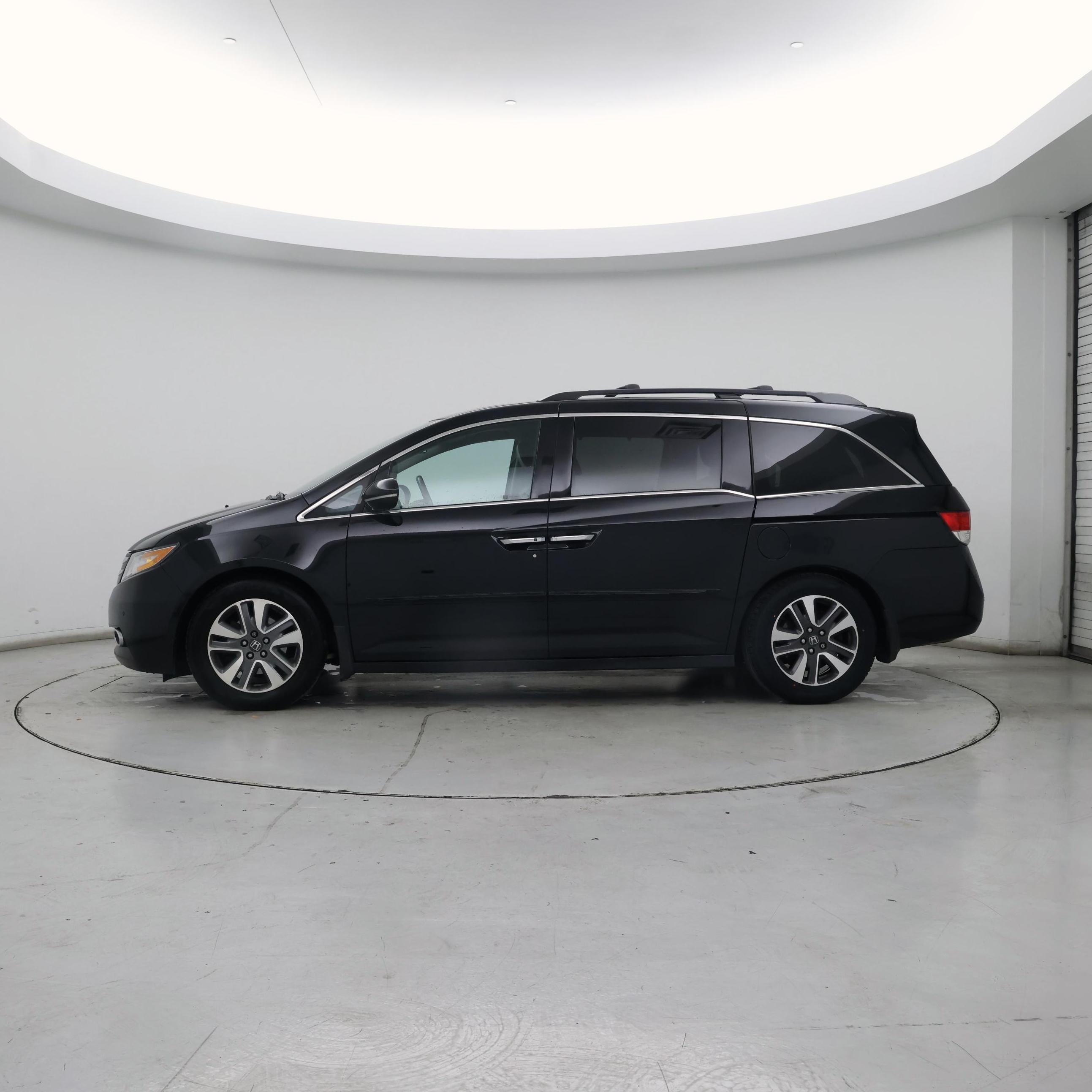 Thumbnail: 2016 Honda Odyssey - 3