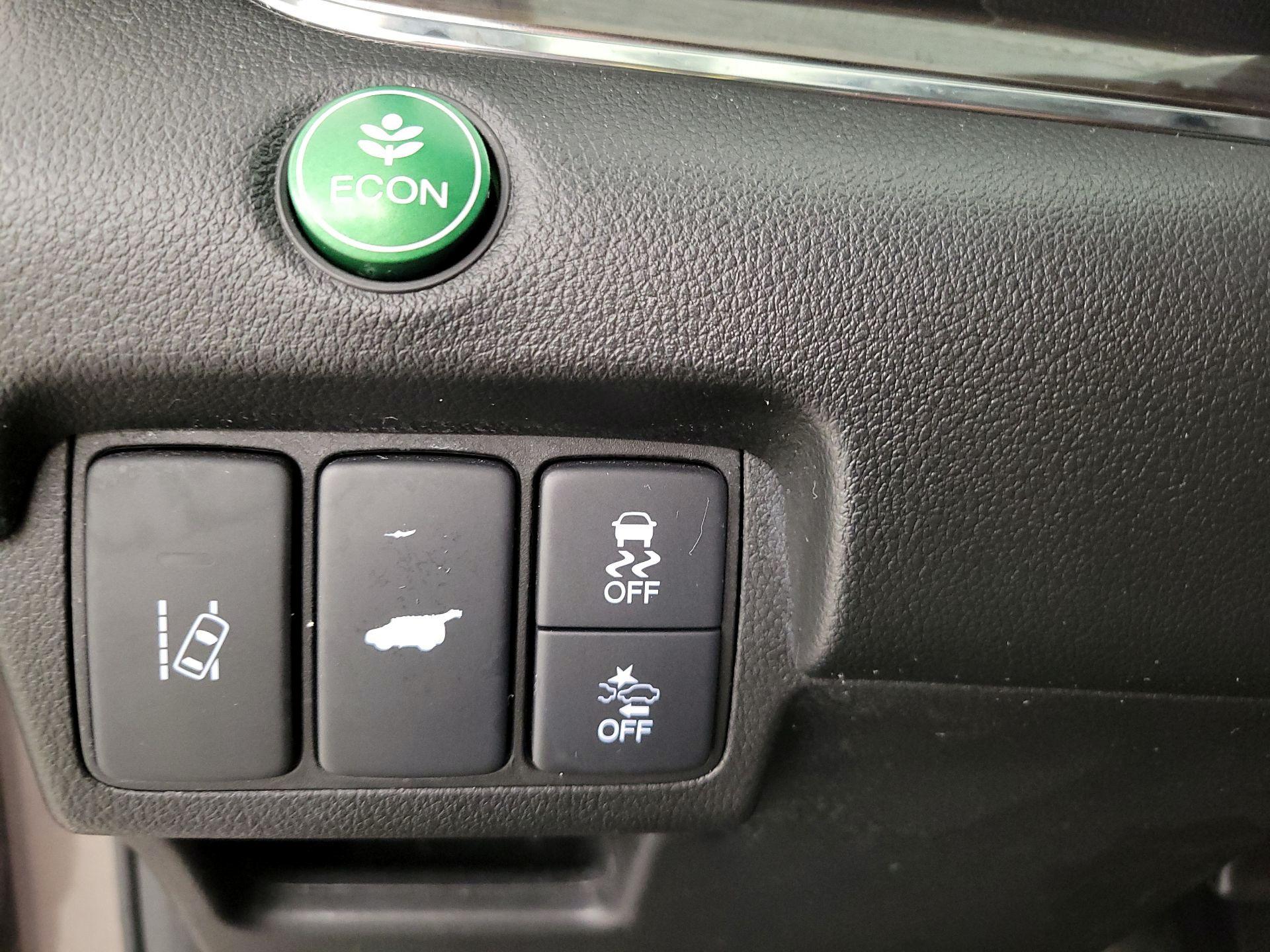 Thumbnail: 2015 Honda CR-V - 13