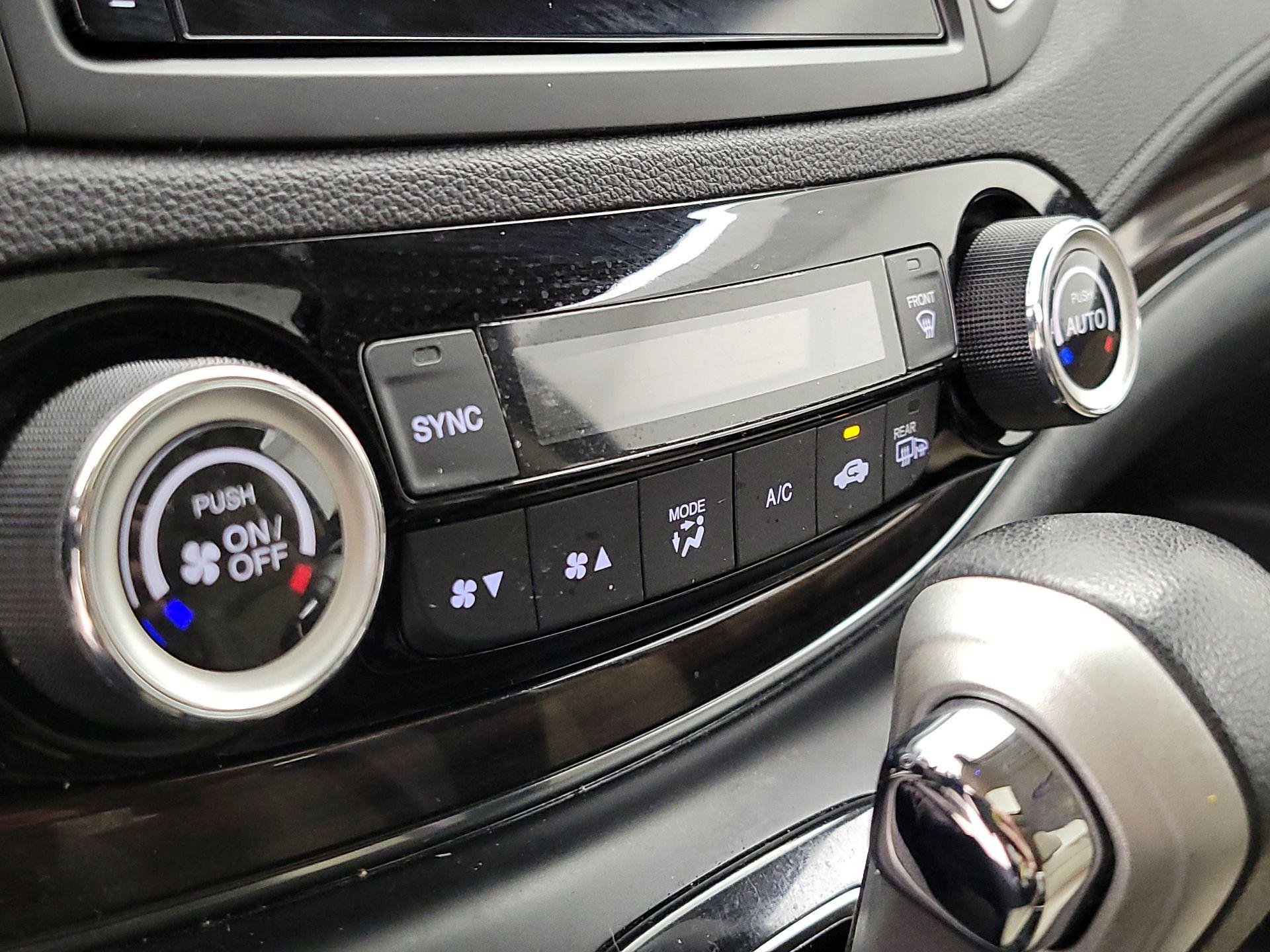 Thumbnail: 2015 Honda CR-V - 16