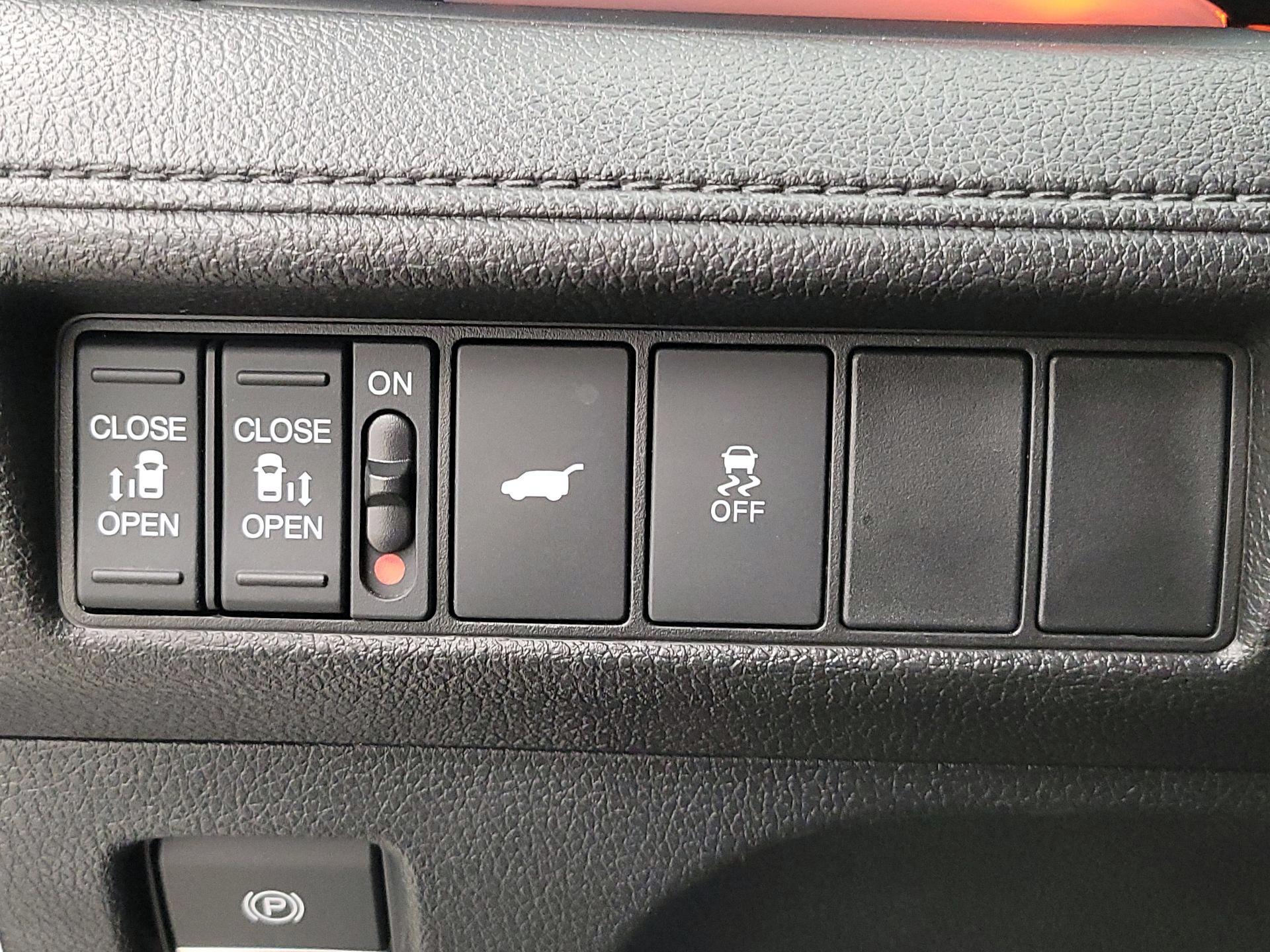 Thumbnail: 2025 Honda Odyssey - 13