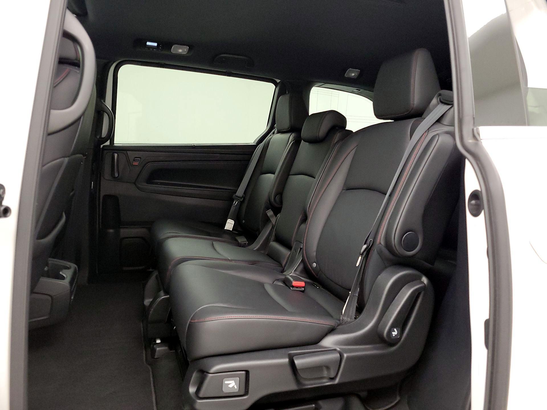 Thumbnail: 2025 Honda Odyssey - 20