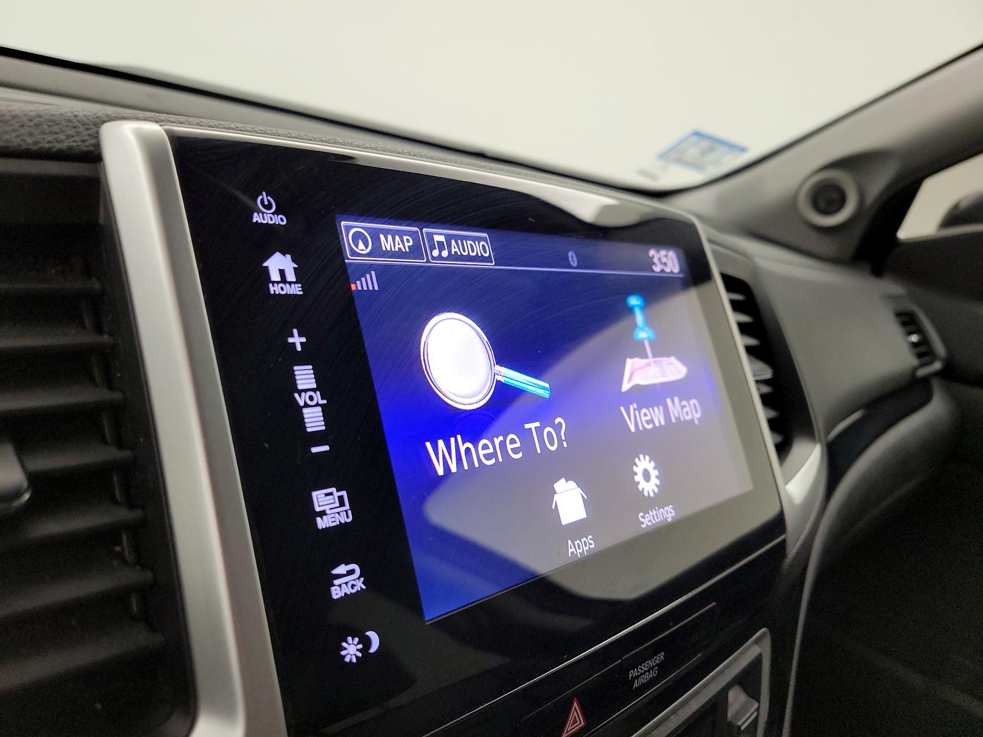 Thumbnail: 2017 Honda Pilot - 14