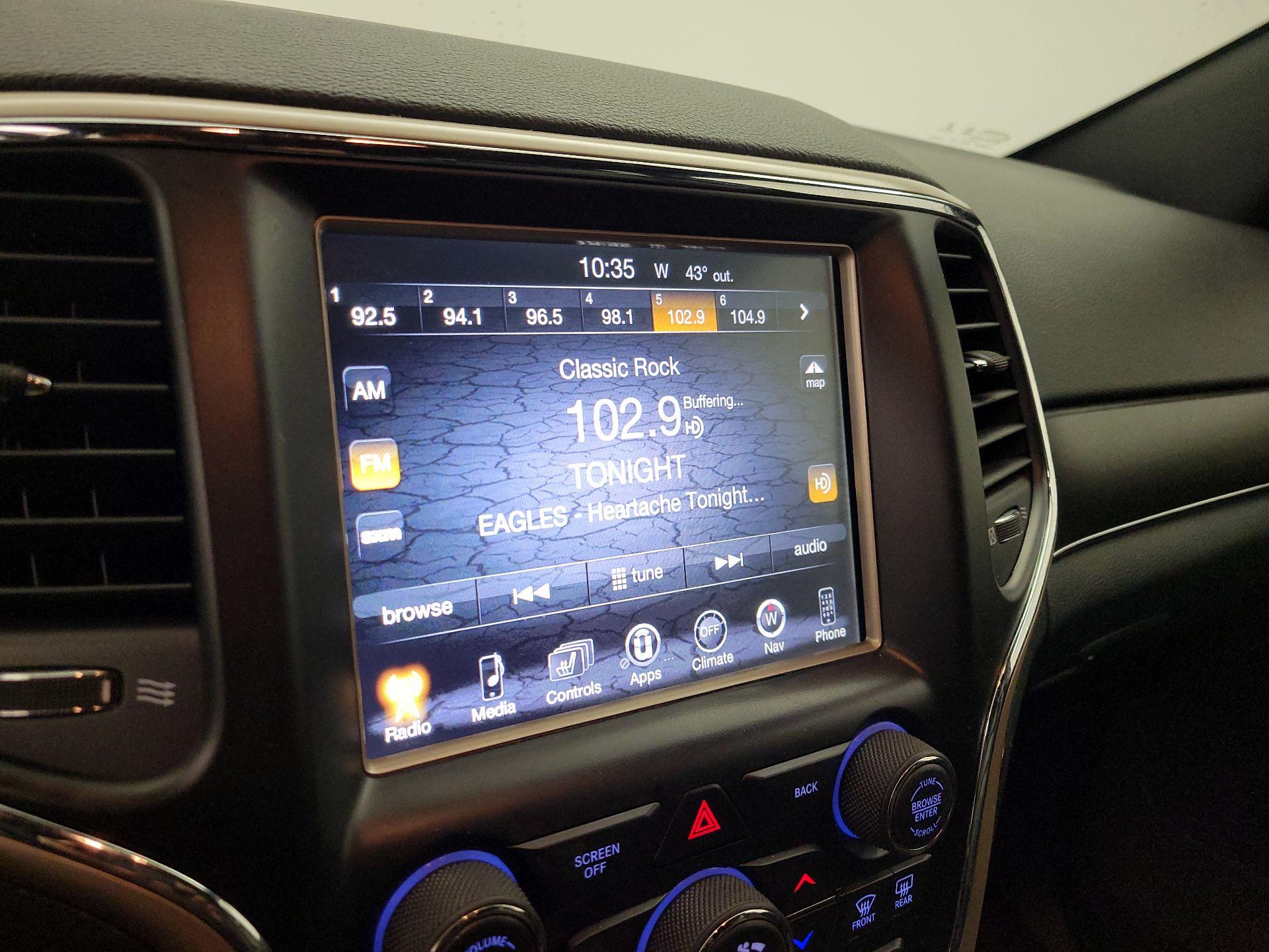 Thumbnail: 2017 Jeep Grand Cherokee - 15