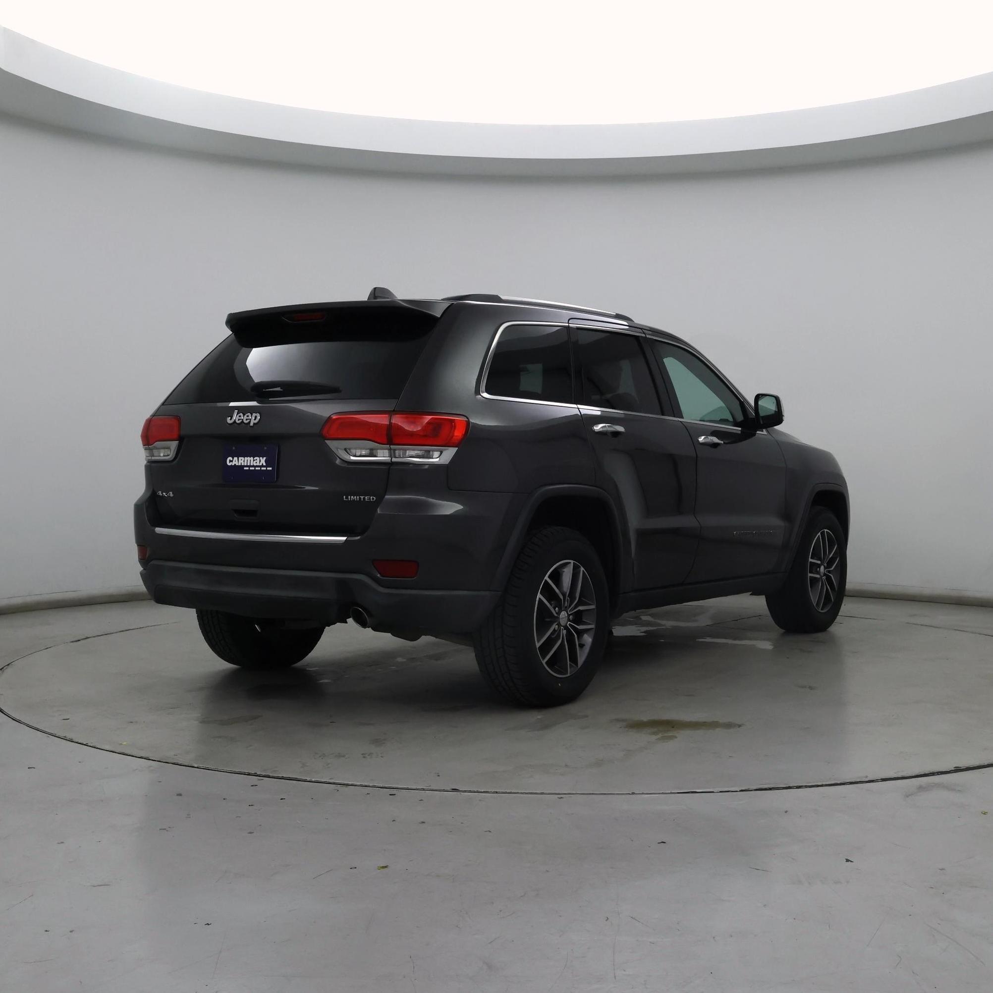 Thumbnail: 2017 Jeep Grand Cherokee - 8