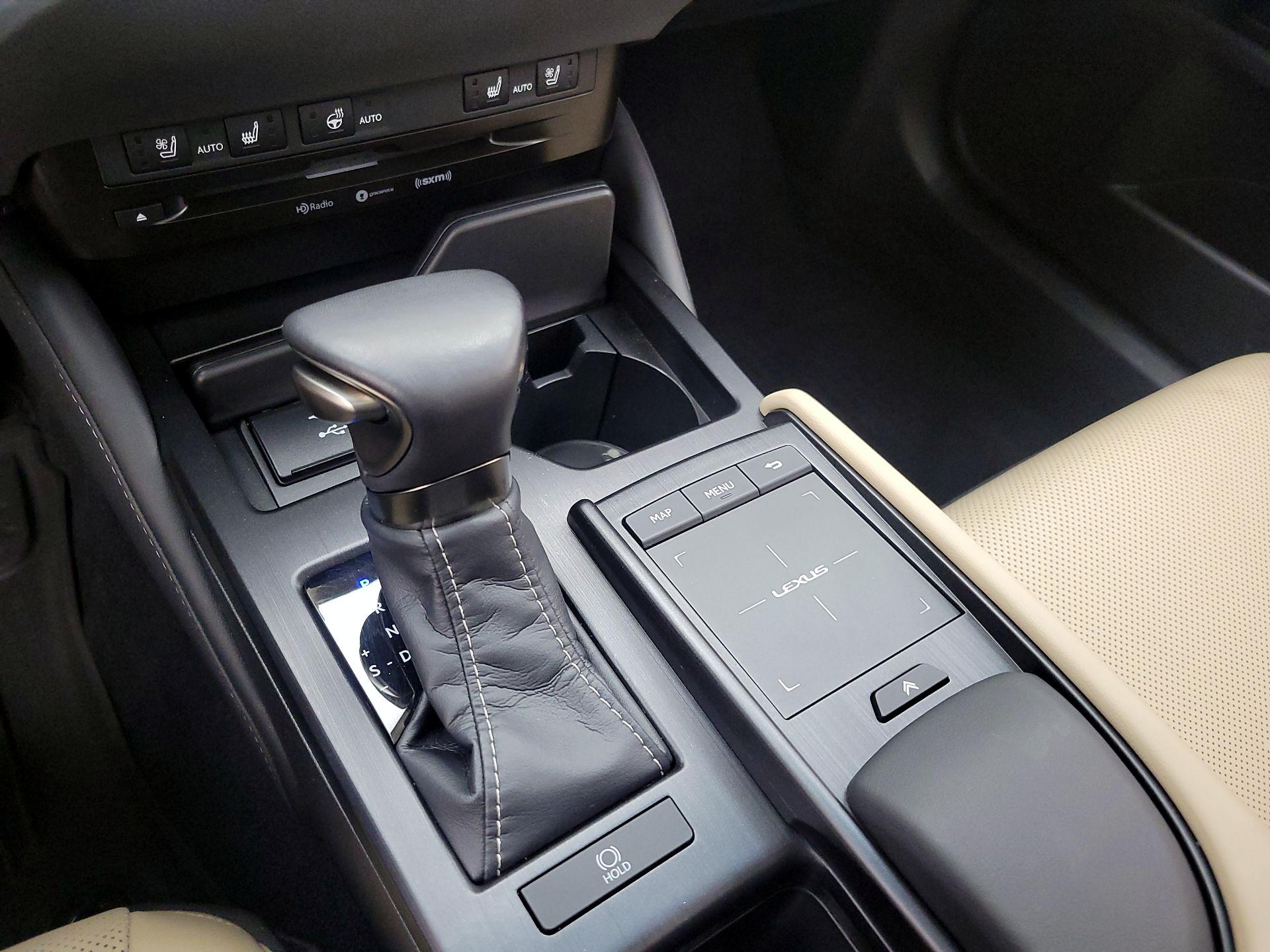 Thumbnail: 2021 Lexus ES - 18