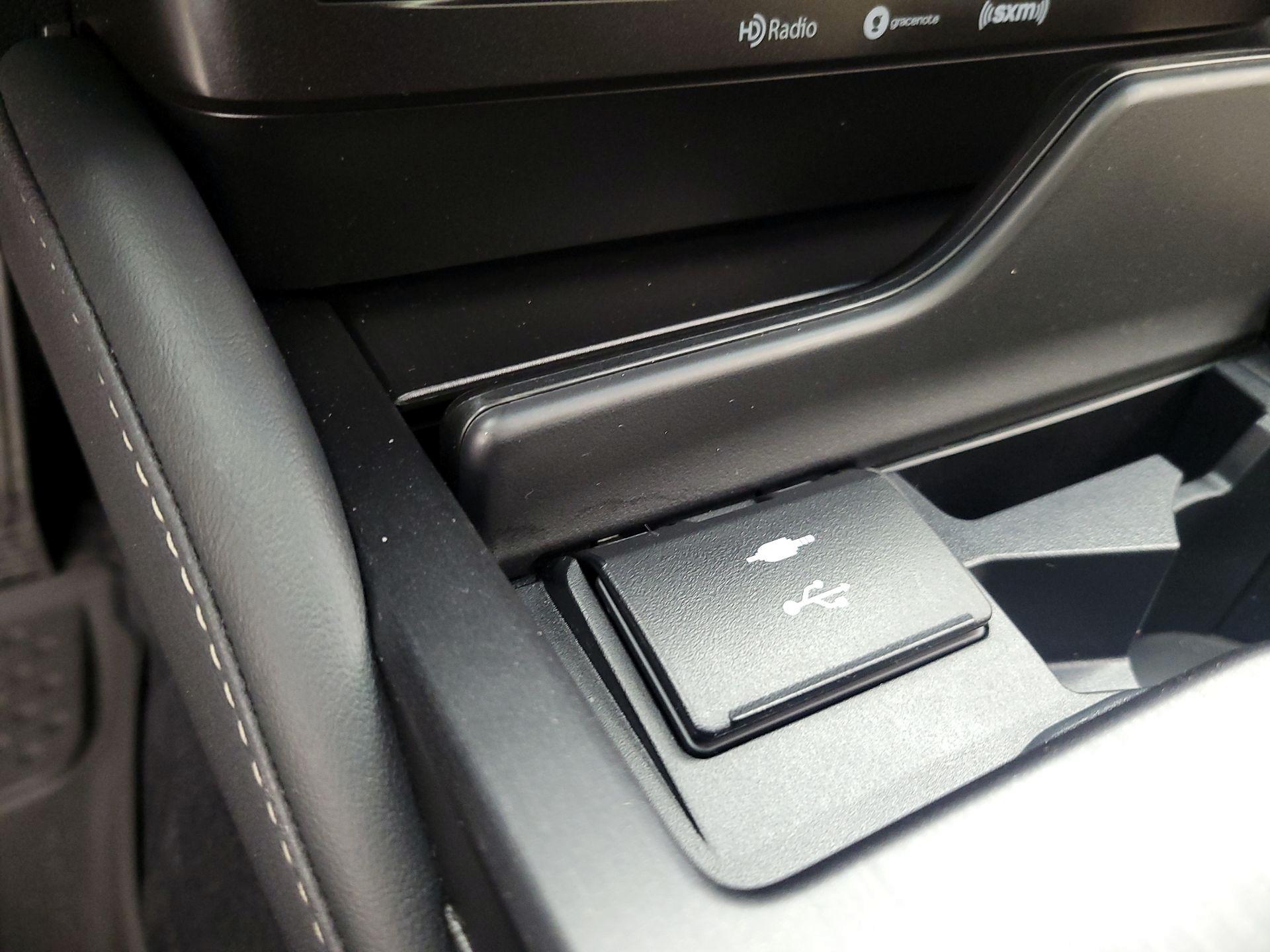 Thumbnail: 2021 Lexus ES - 19