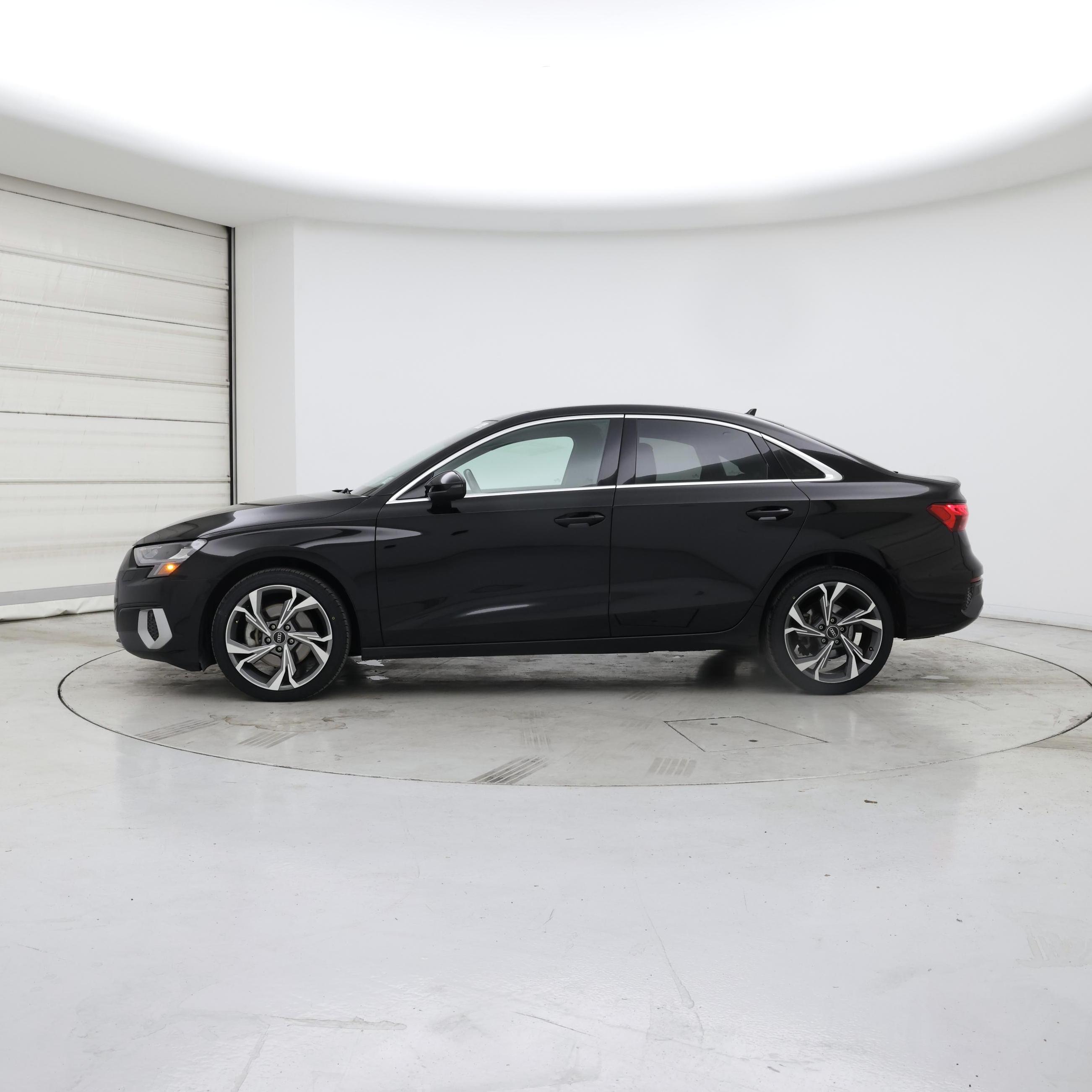 Thumbnail: 2022 Audi A3 - 3