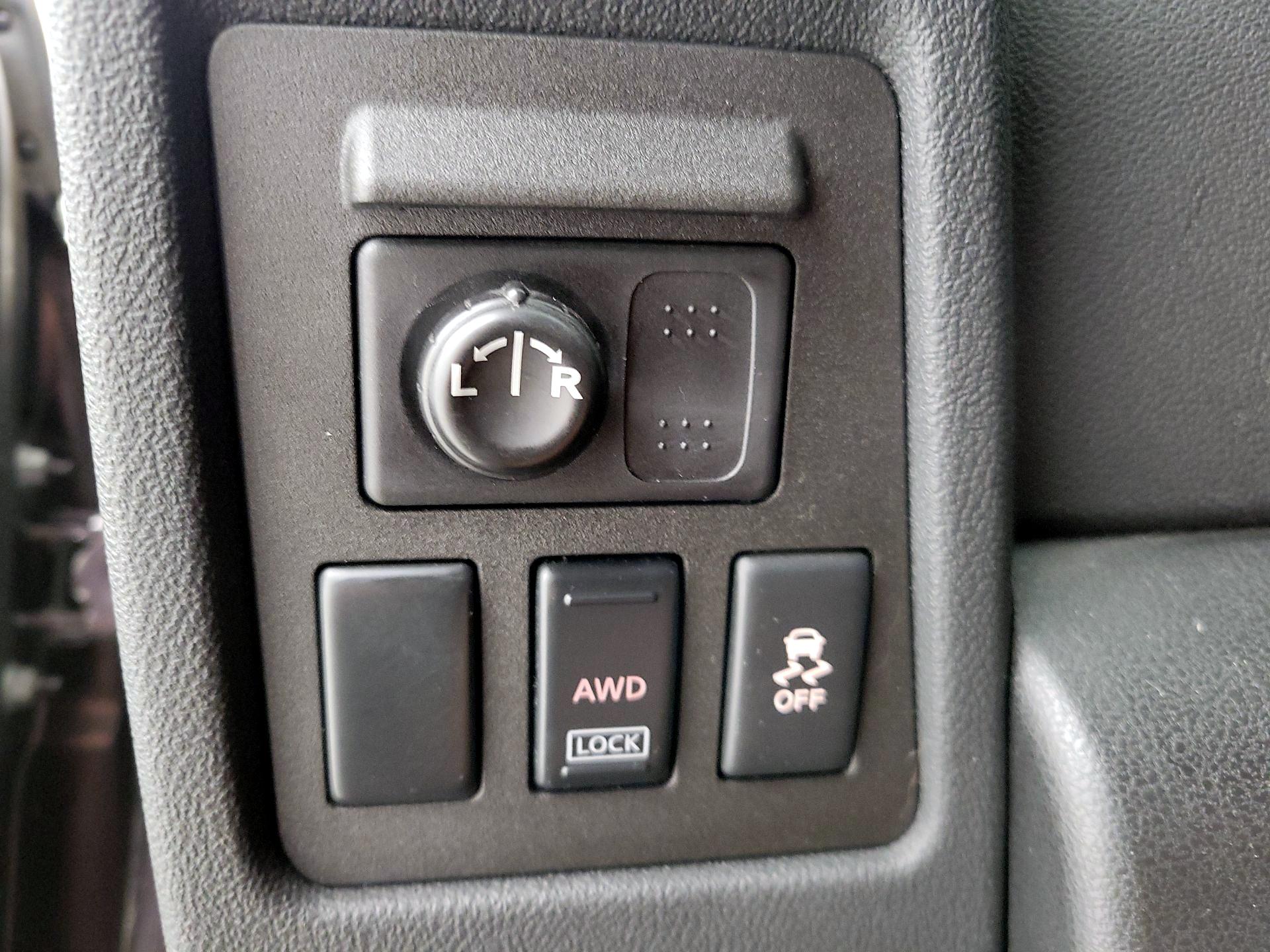 Thumbnail: 2014 Nissan Rogue - 13