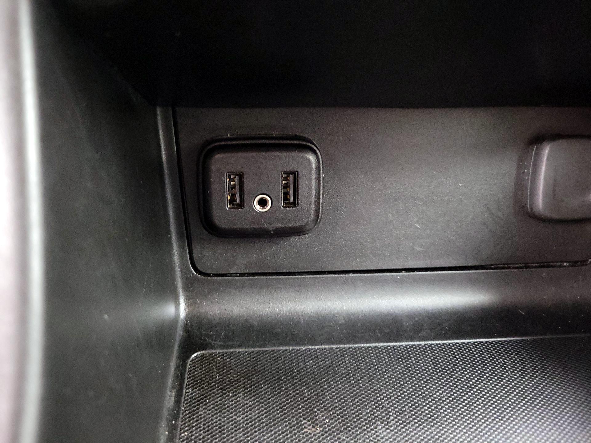 Thumbnail: 2021 Chevrolet Colorado - 18