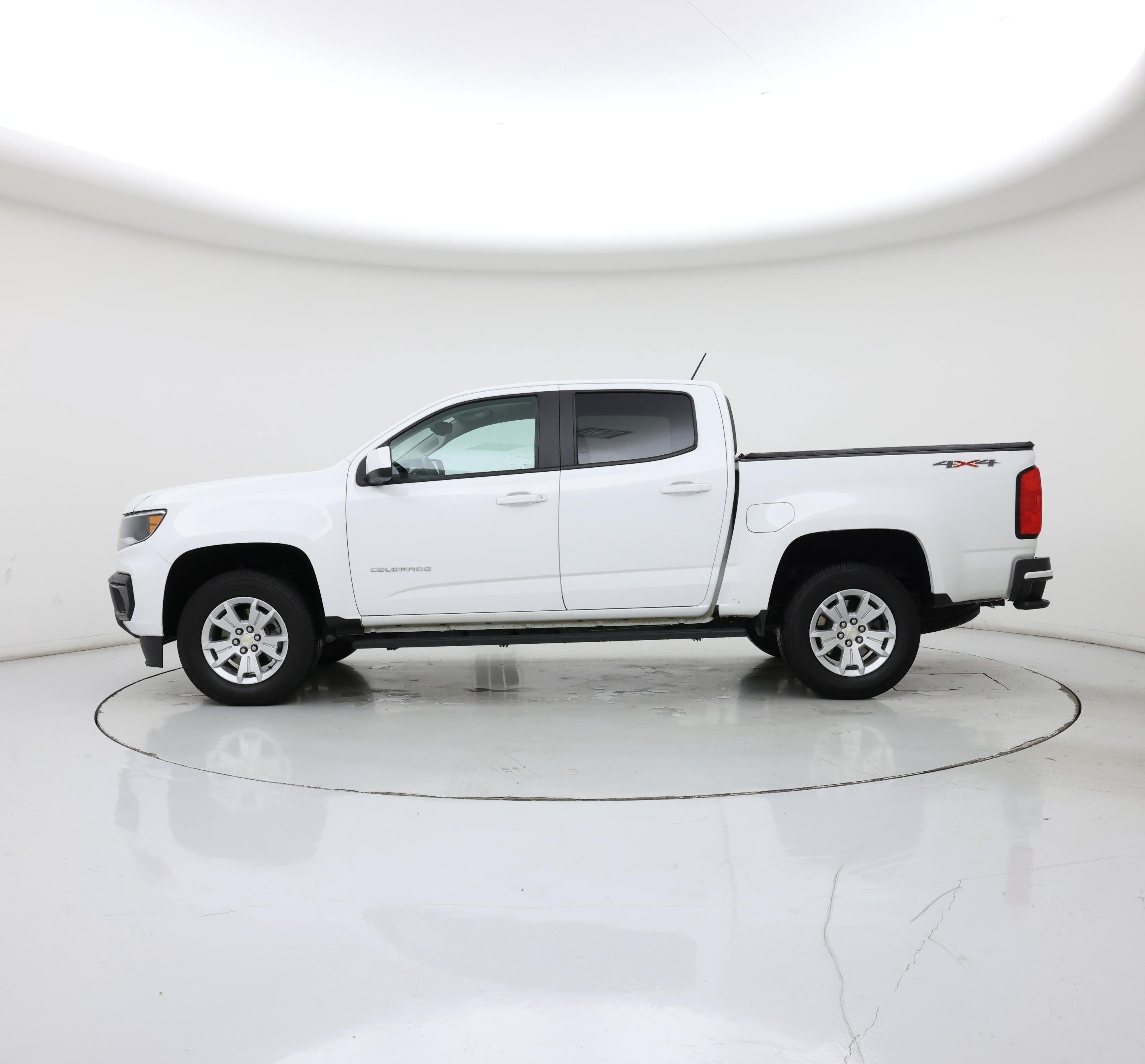 Thumbnail: 2021 Chevrolet Colorado - 3