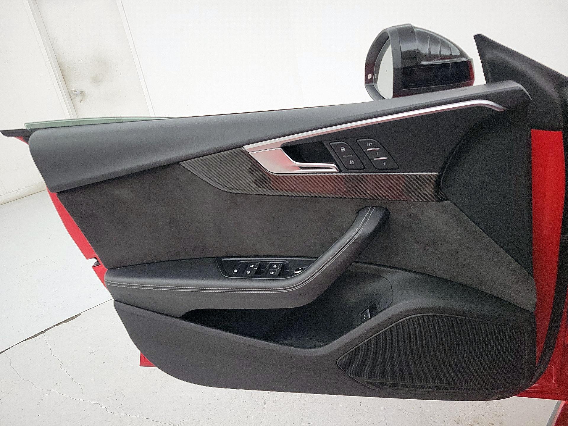 Thumbnail: 2019 Audi RS 5 - 12