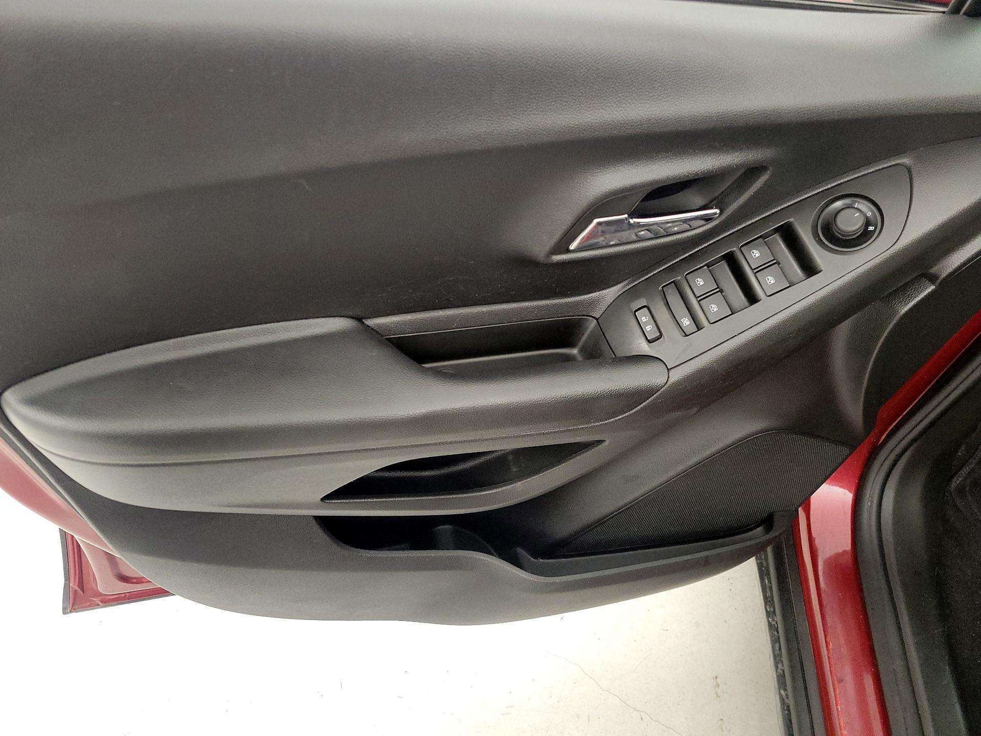 Thumbnail: 2021 Chevrolet Trax - 12