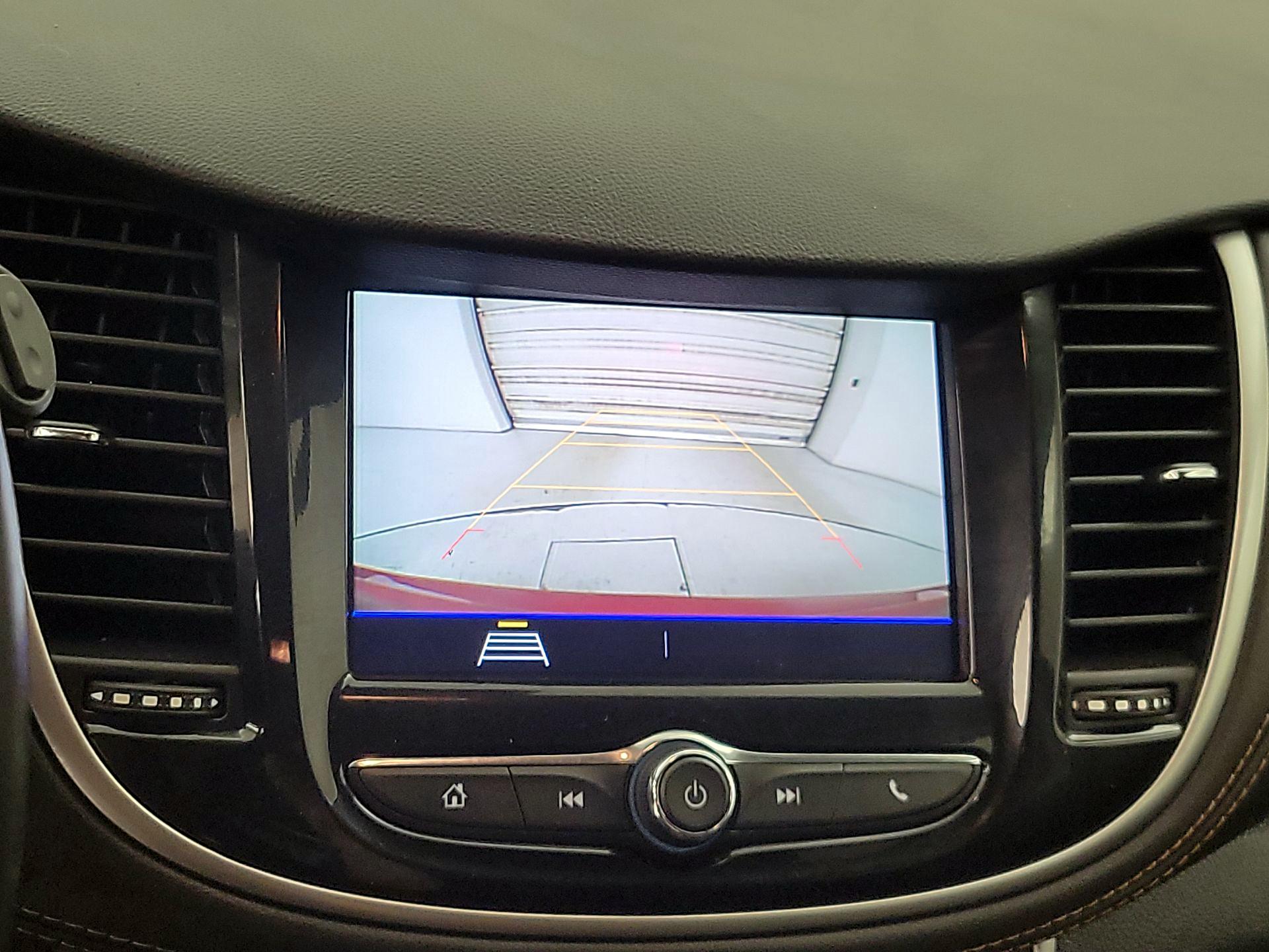 Thumbnail: 2021 Chevrolet Trax - 14