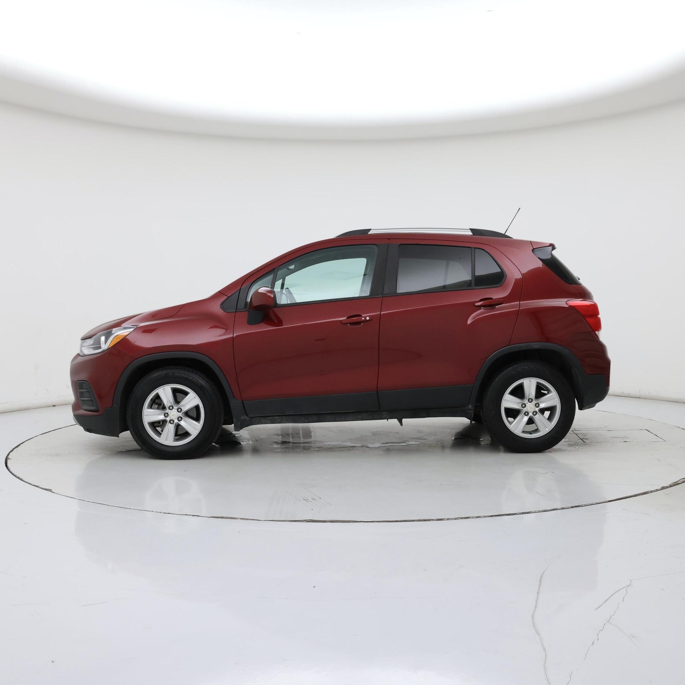 Thumbnail: 2021 Chevrolet Trax - 3